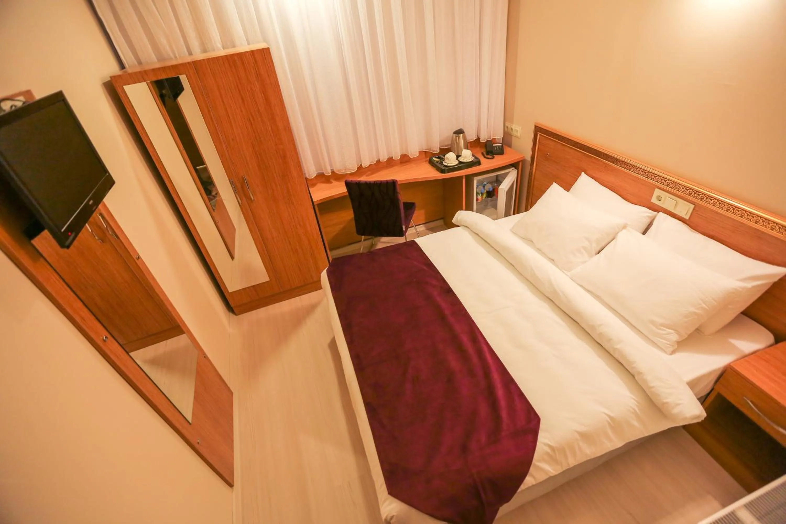 Bed in Grand İstanbul Airport Hotel