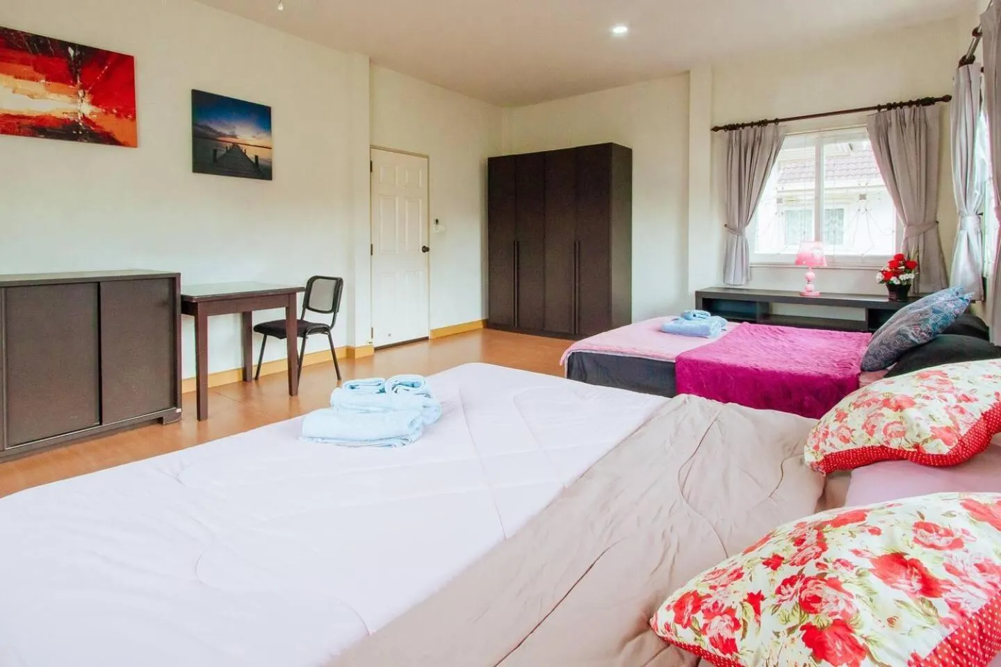 Photo of the whole room, Bed in Captivating 3-Bed Villa in Muang Pattaya