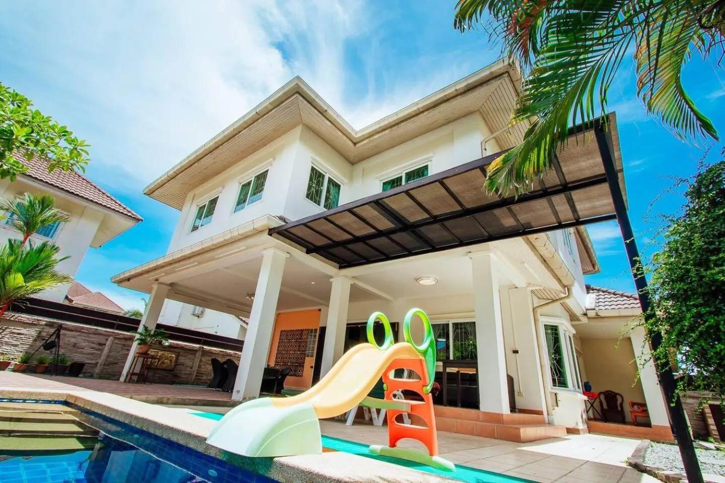 Captivating 3-Bed Villa in Muang Pattaya