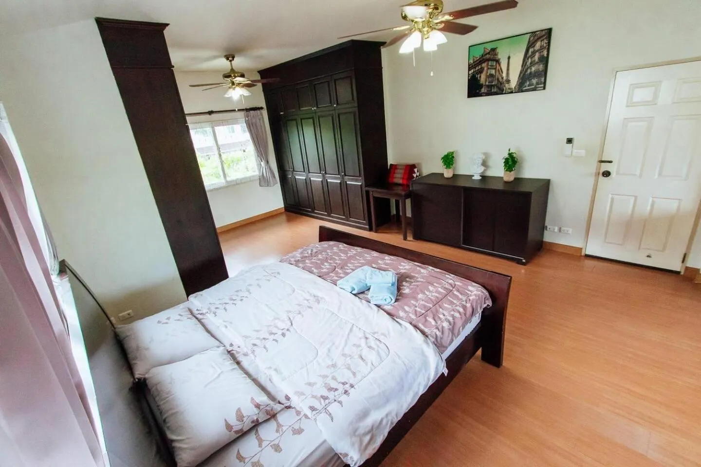 Bed in Captivating 3-Bed Villa in Muang Pattaya