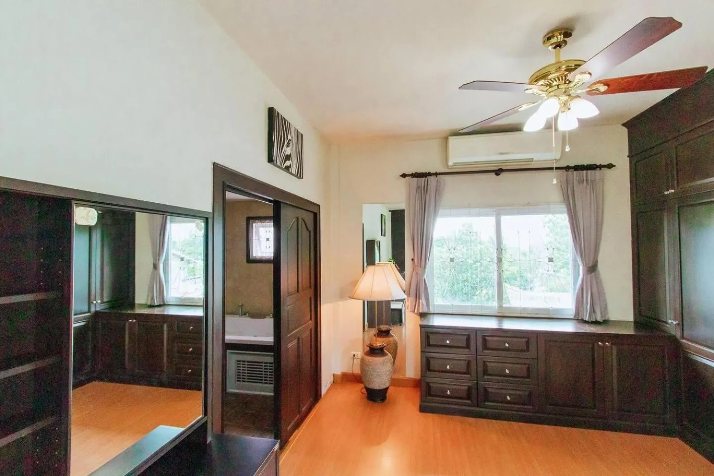 Captivating 3-Bed Villa in Muang Pattaya