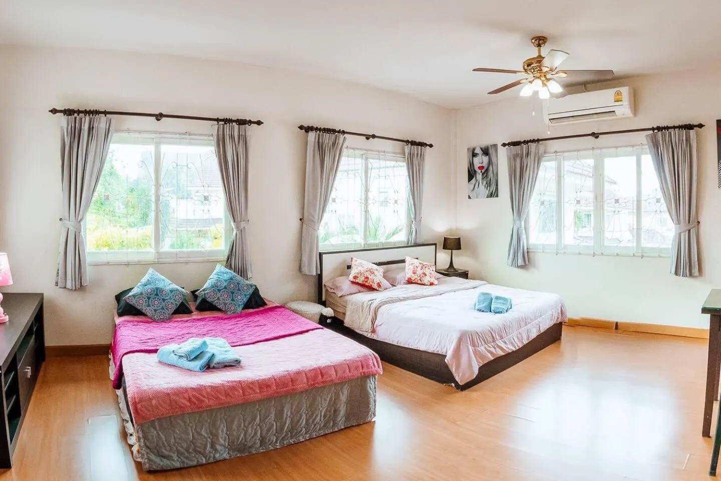 Photo of the whole room, Bed in Captivating 3-Bed Villa in Muang Pattaya