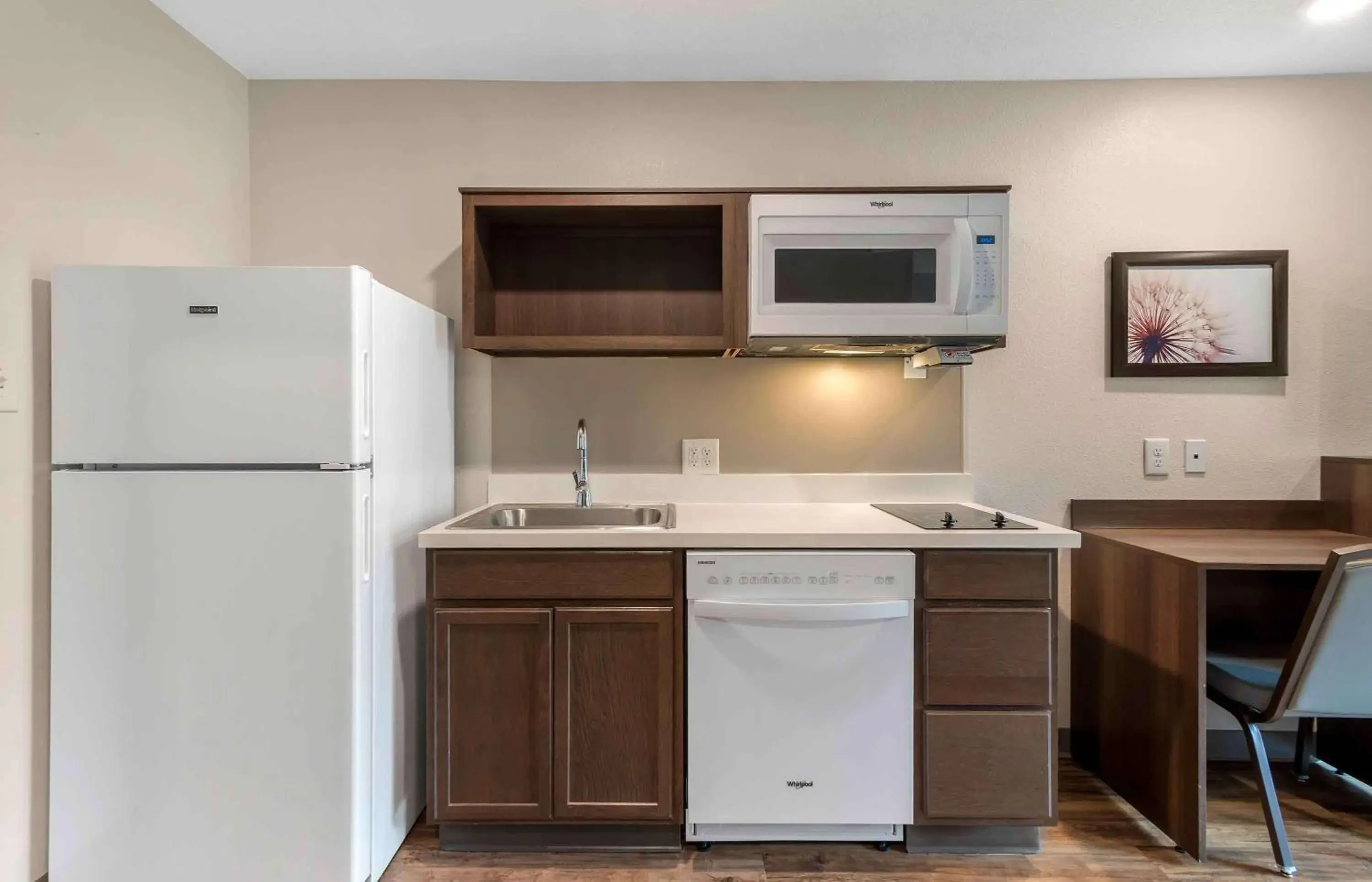 Bedroom, Kitchen/Kitchenette in Extended Stay America Suites - Atlanta - Lithia Springs