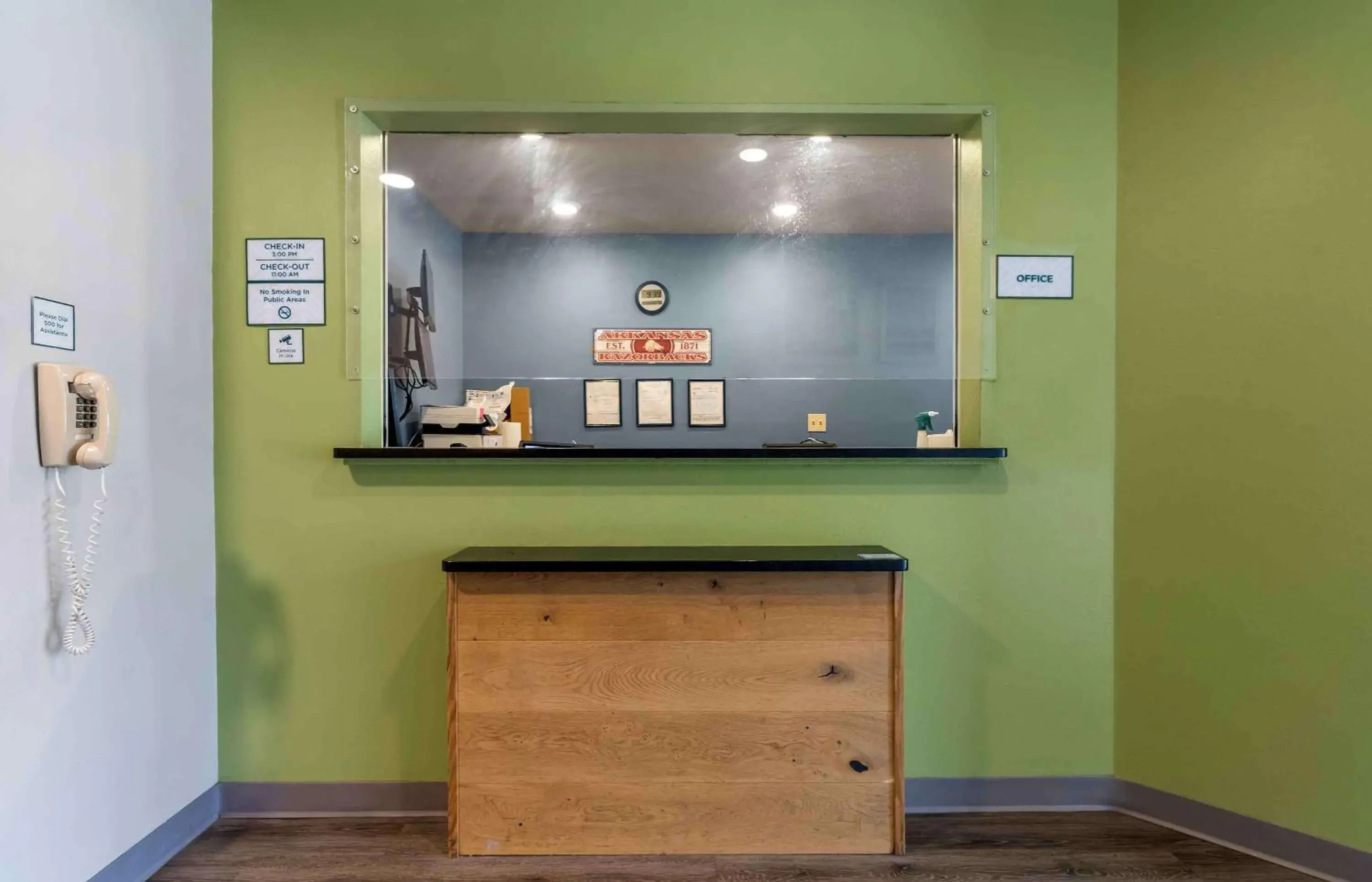 Lobby or reception in Extended Stay America Select Suites - Fayetteville - I-49 Lobby or reception in Extended Stay America Select Suites - Fayetteville - I-49