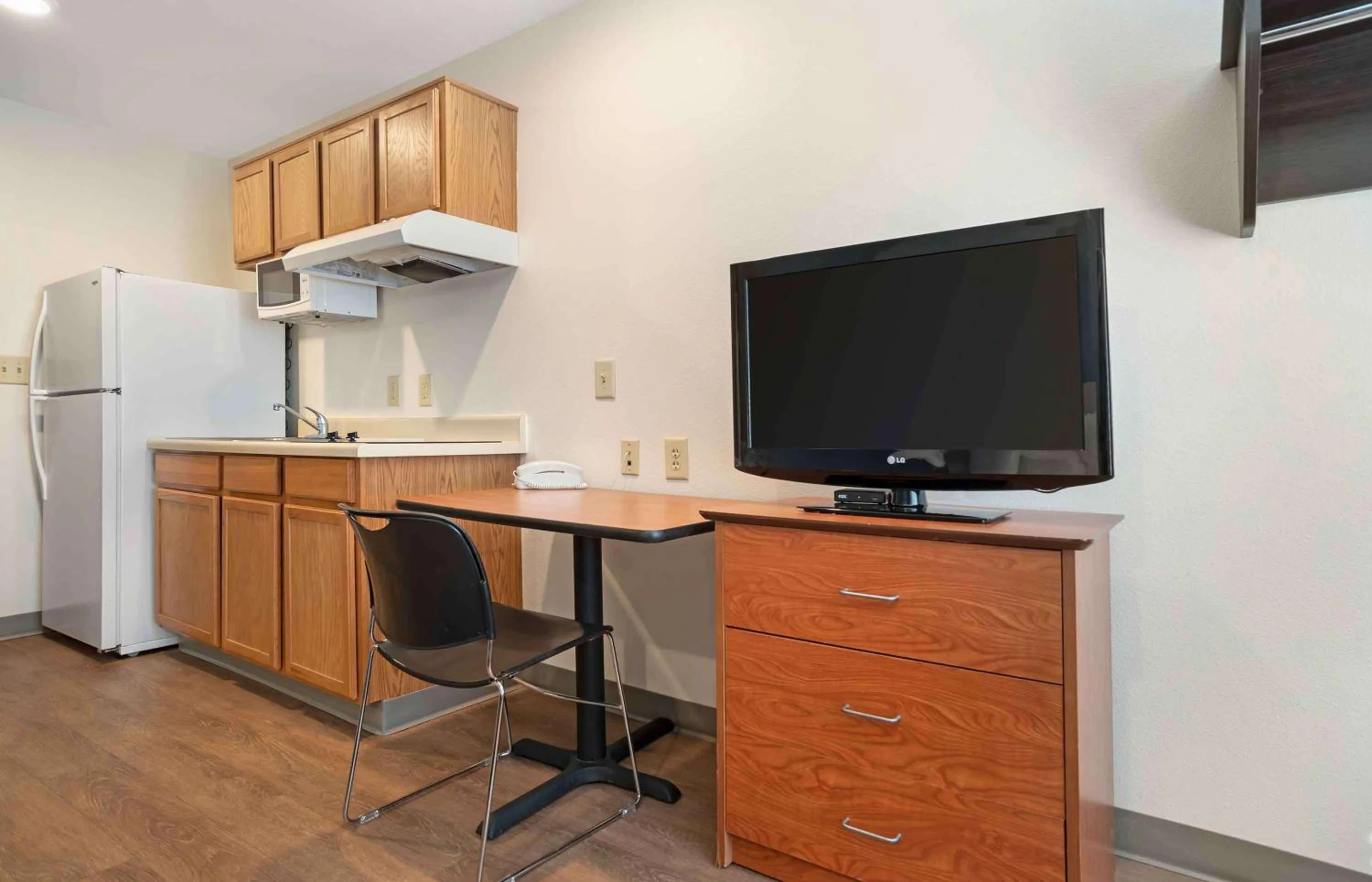 Bedroom in Extended Stay America Select Suites - Fort Walton Beach