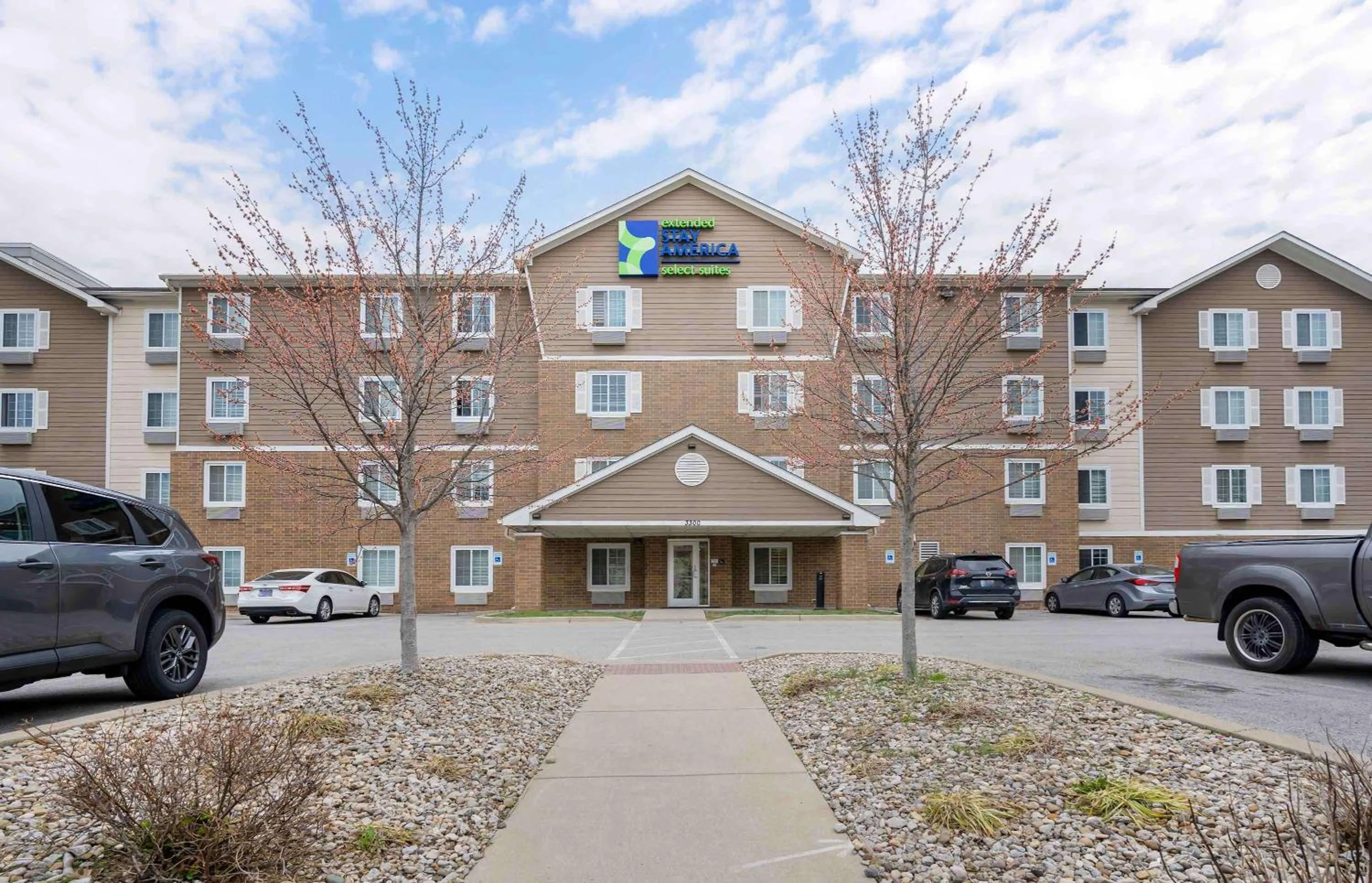 Property building in Extended Stay America Select Suites - Louisville - Airport