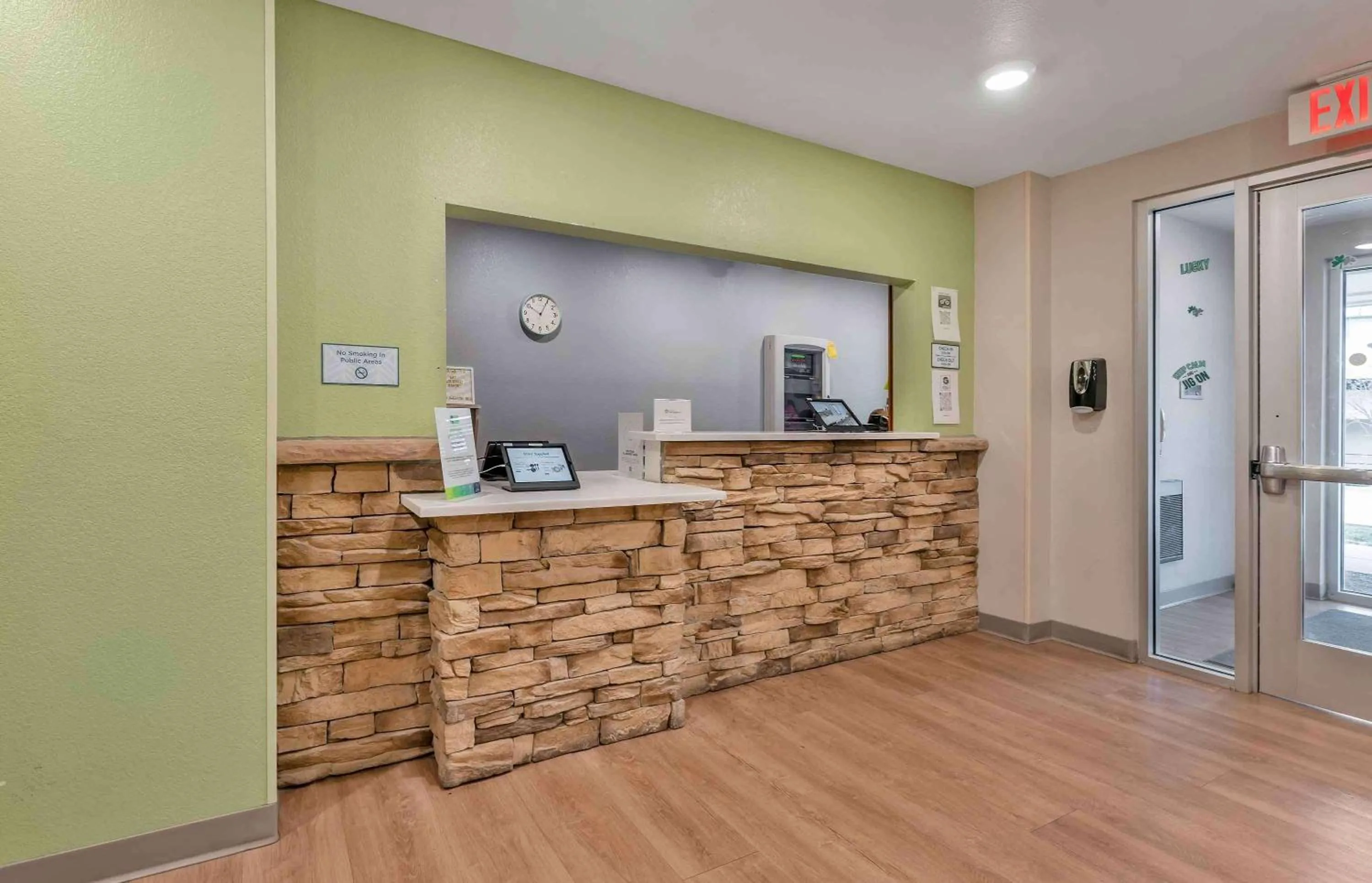 Lobby or reception in Extended Stay America Select Suites - Louisville - Airport
