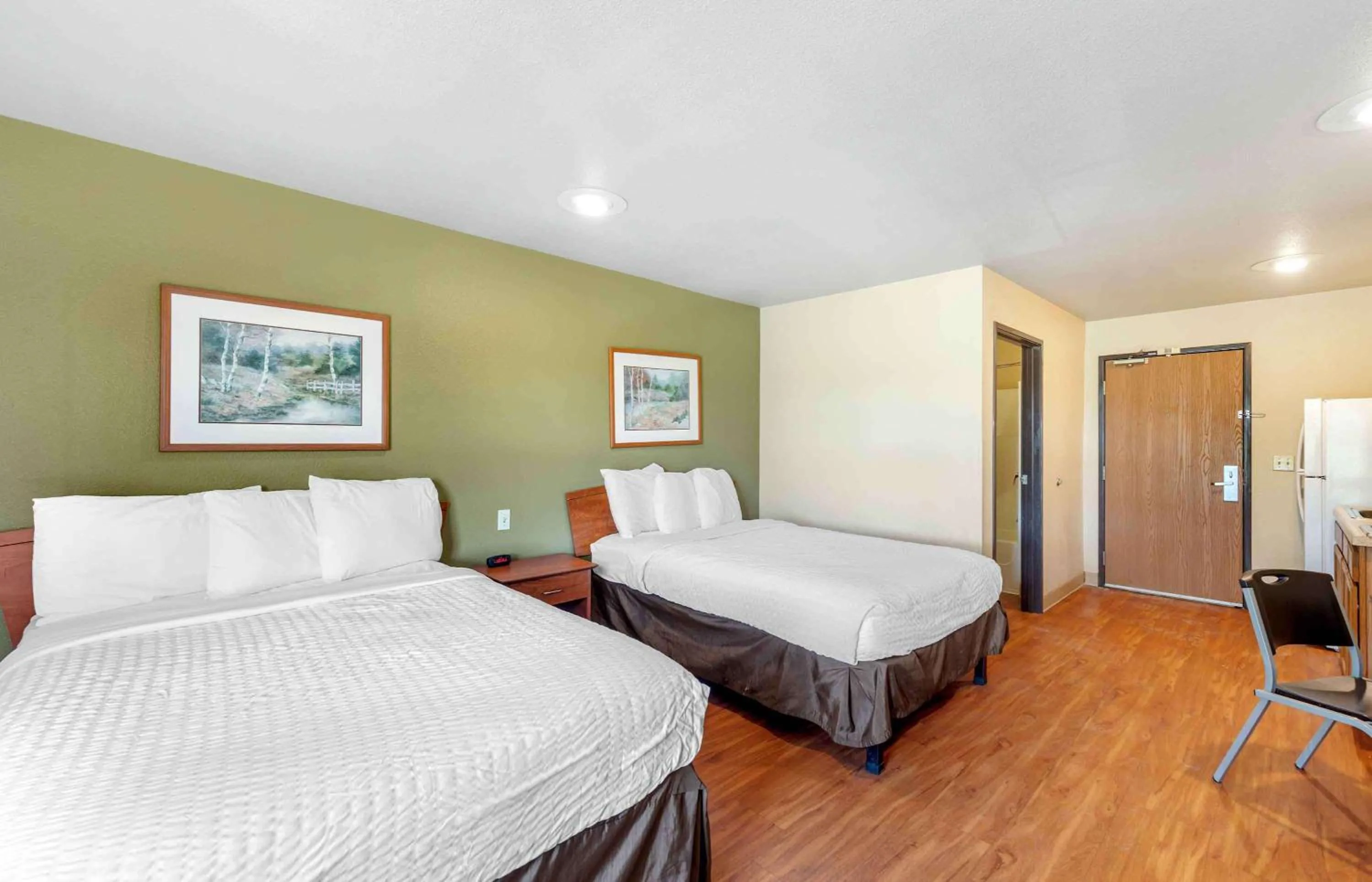 Bedroom, Bed in Extended Stay America Select Suites - Tuscaloosa