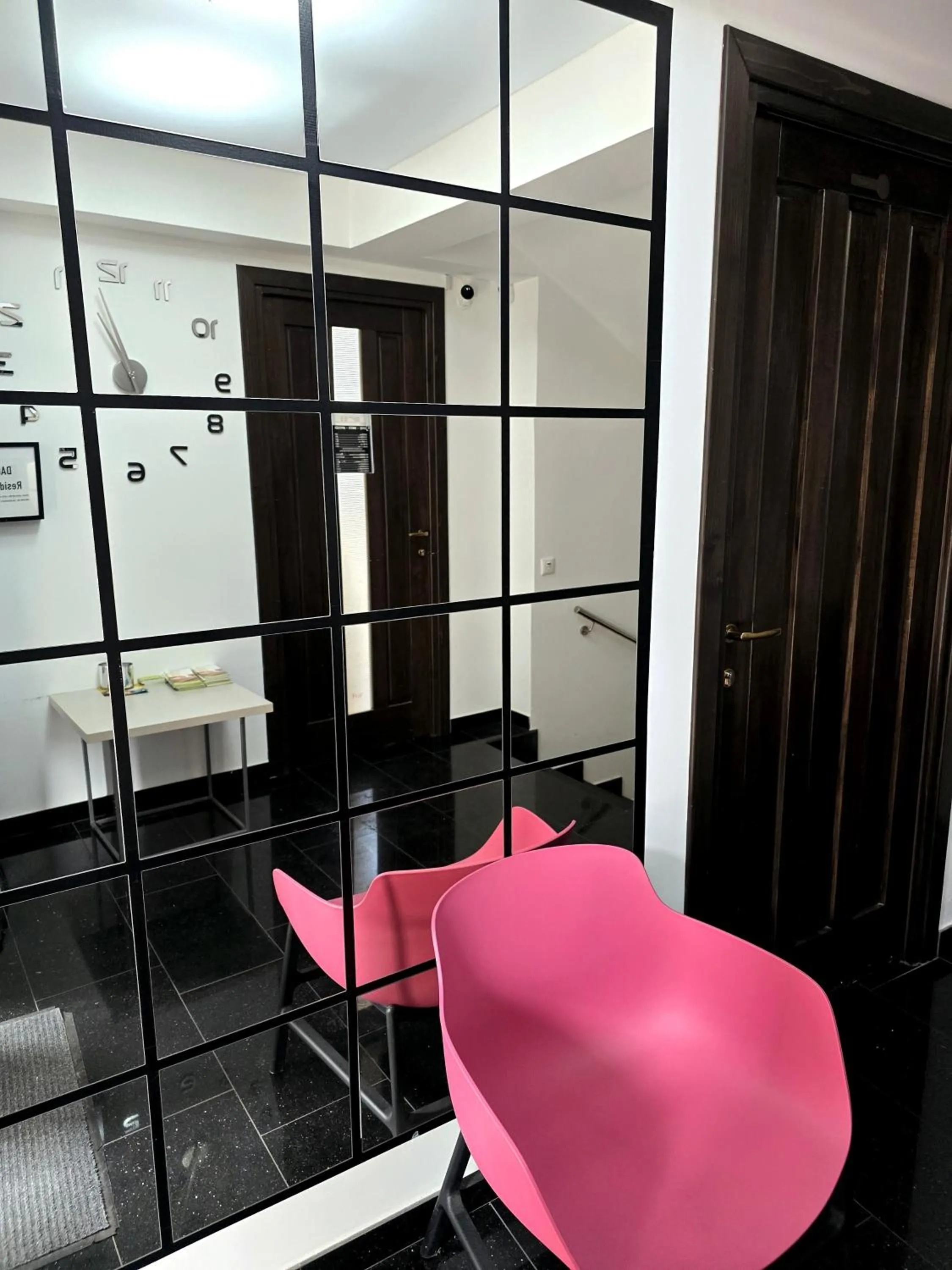 Seating area in Dacia Residence Apartments