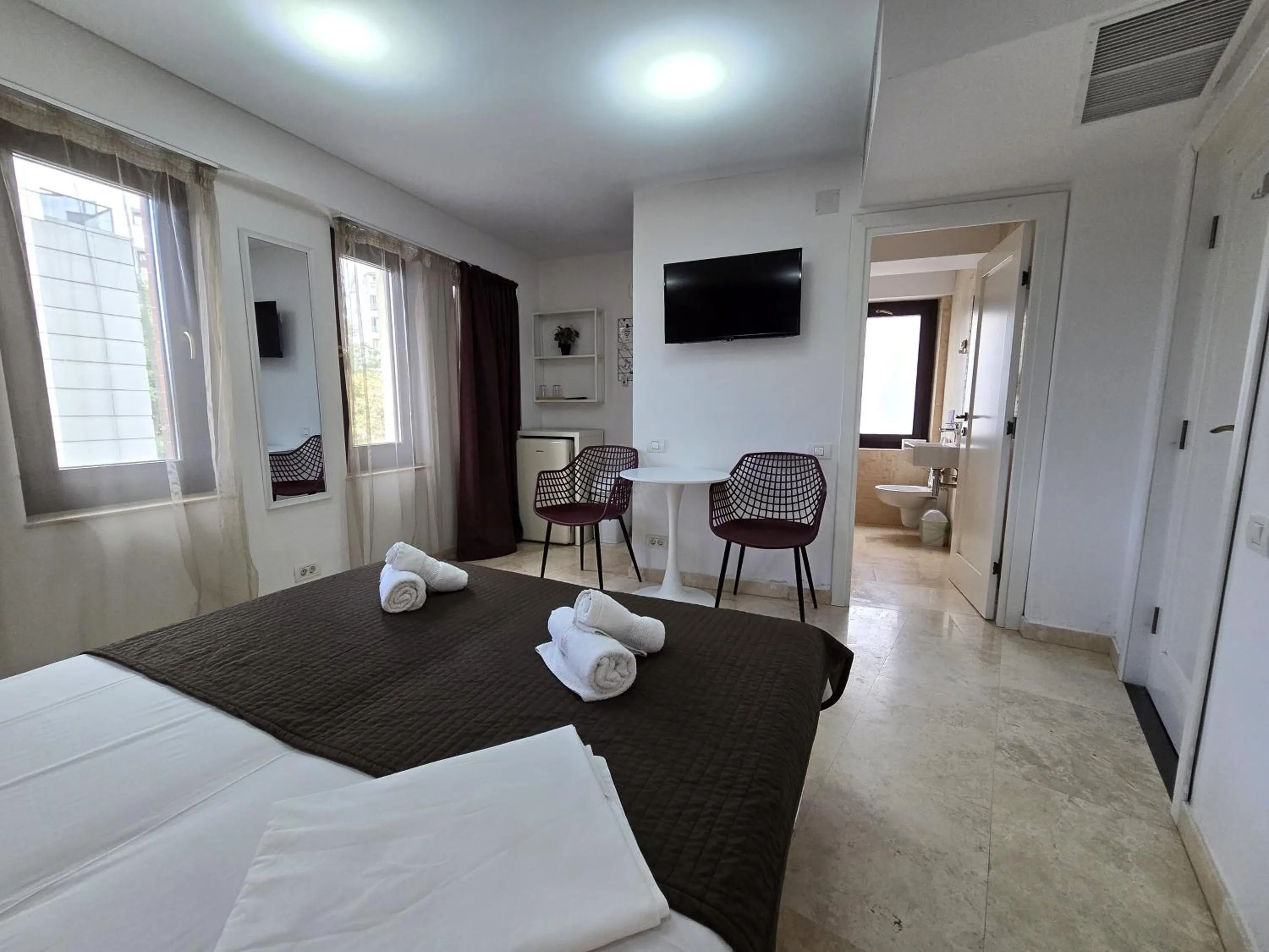 TV and multimedia, Bed in Dacia Residence Apartments