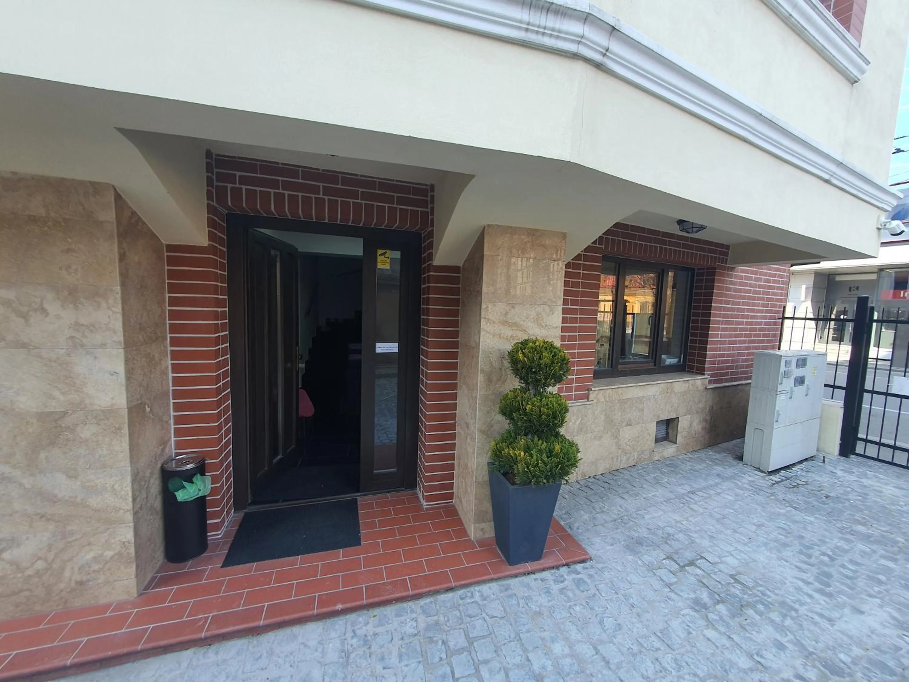 Facade/entrance in Dacia Residence Apartments