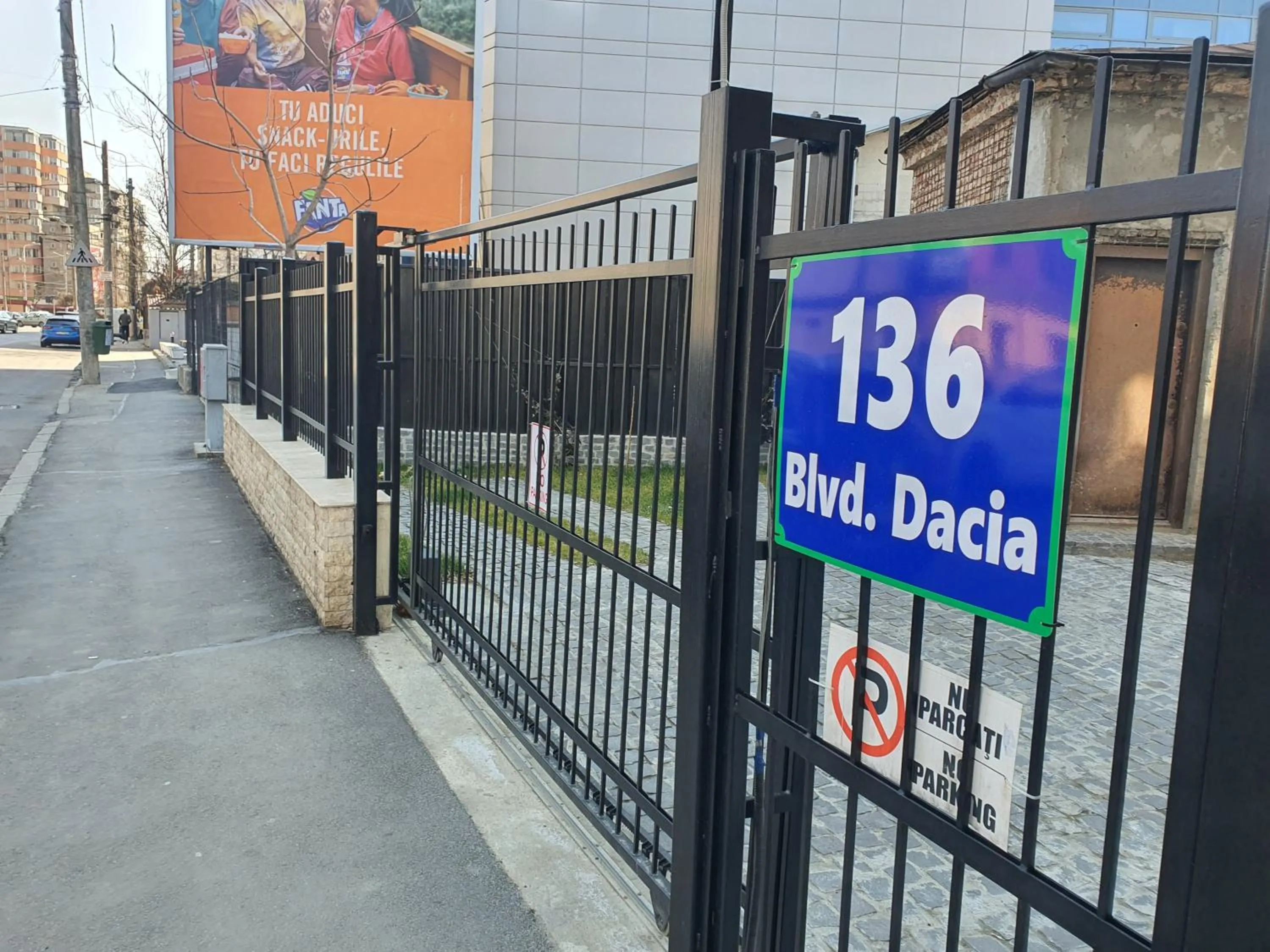 Facade/entrance in Dacia Residence Apartments