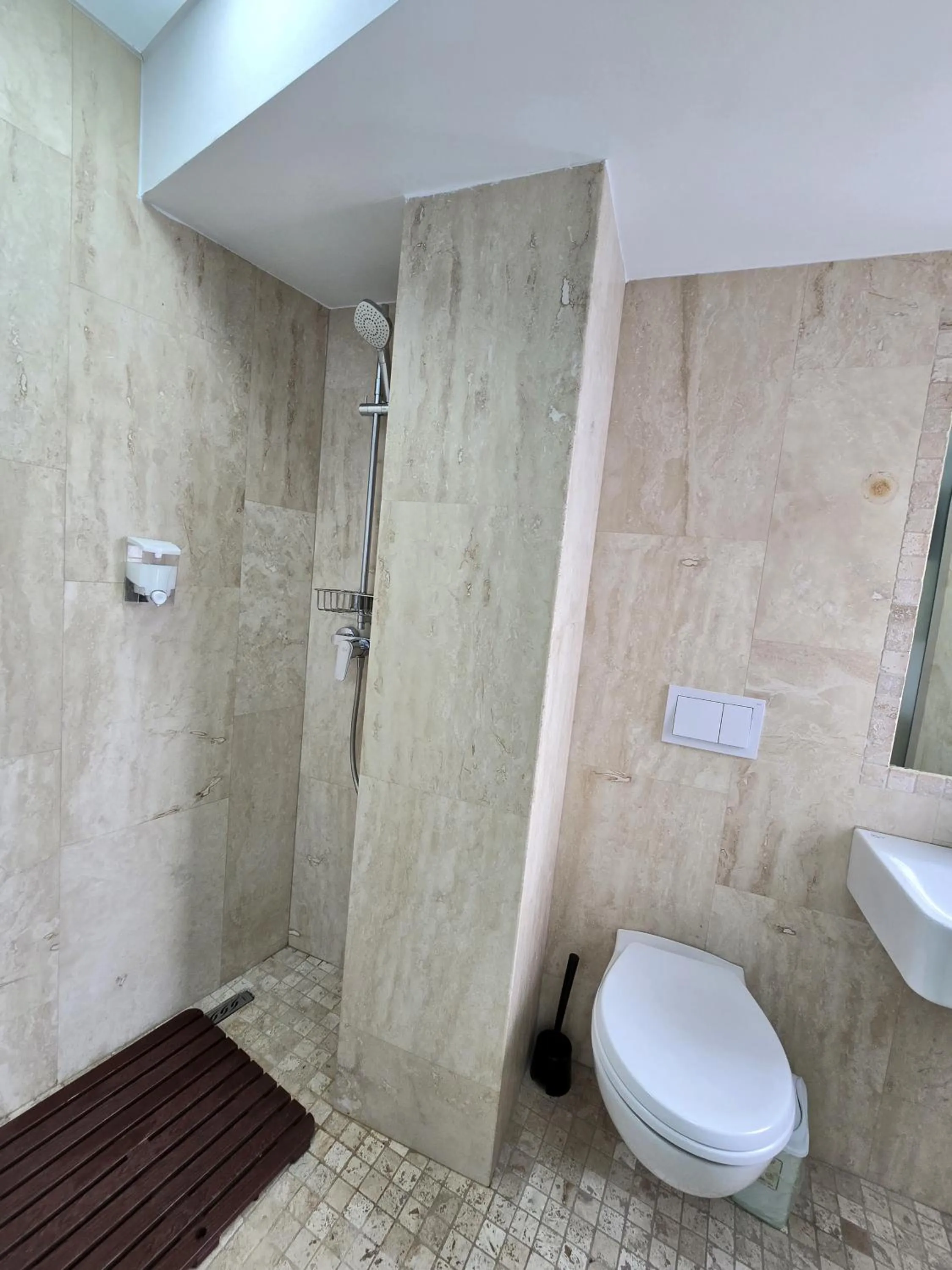 Shower in Dacia Residence Apartments