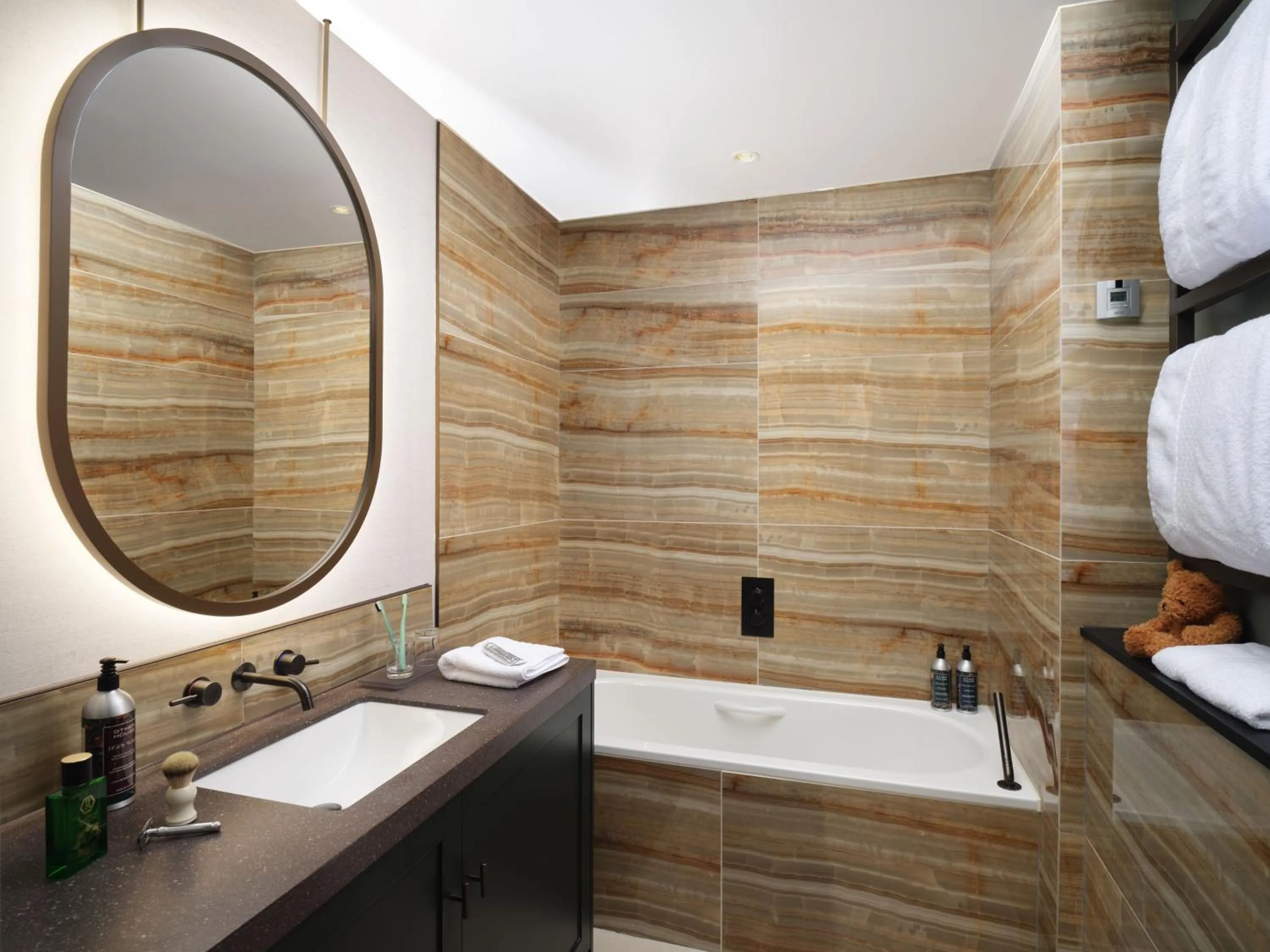 Bathroom, Bed in The Other House South Kensington