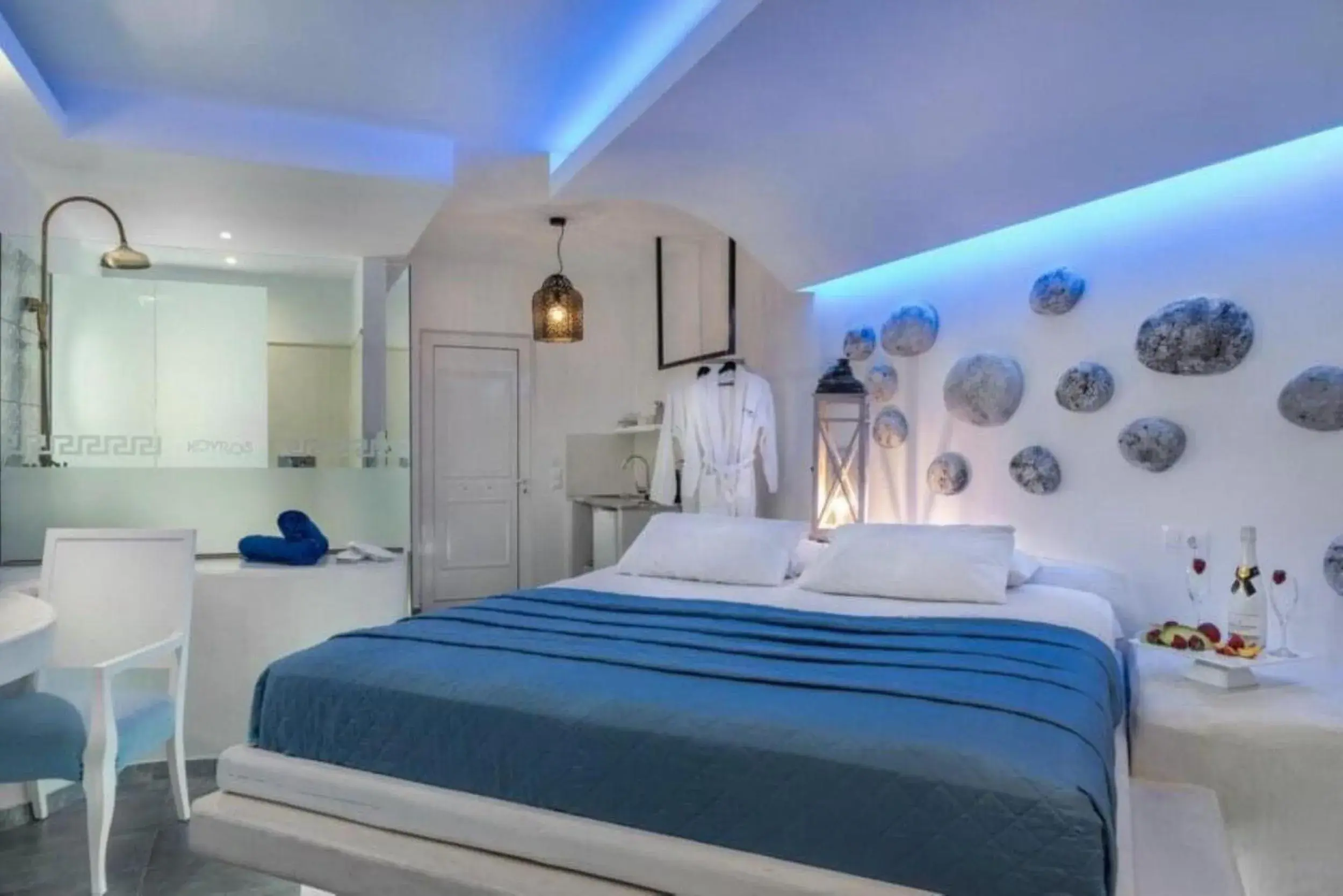 Bedroom, Bed in Kouros Home & Suites Bedroom, Bed in Kouros Home & Suites