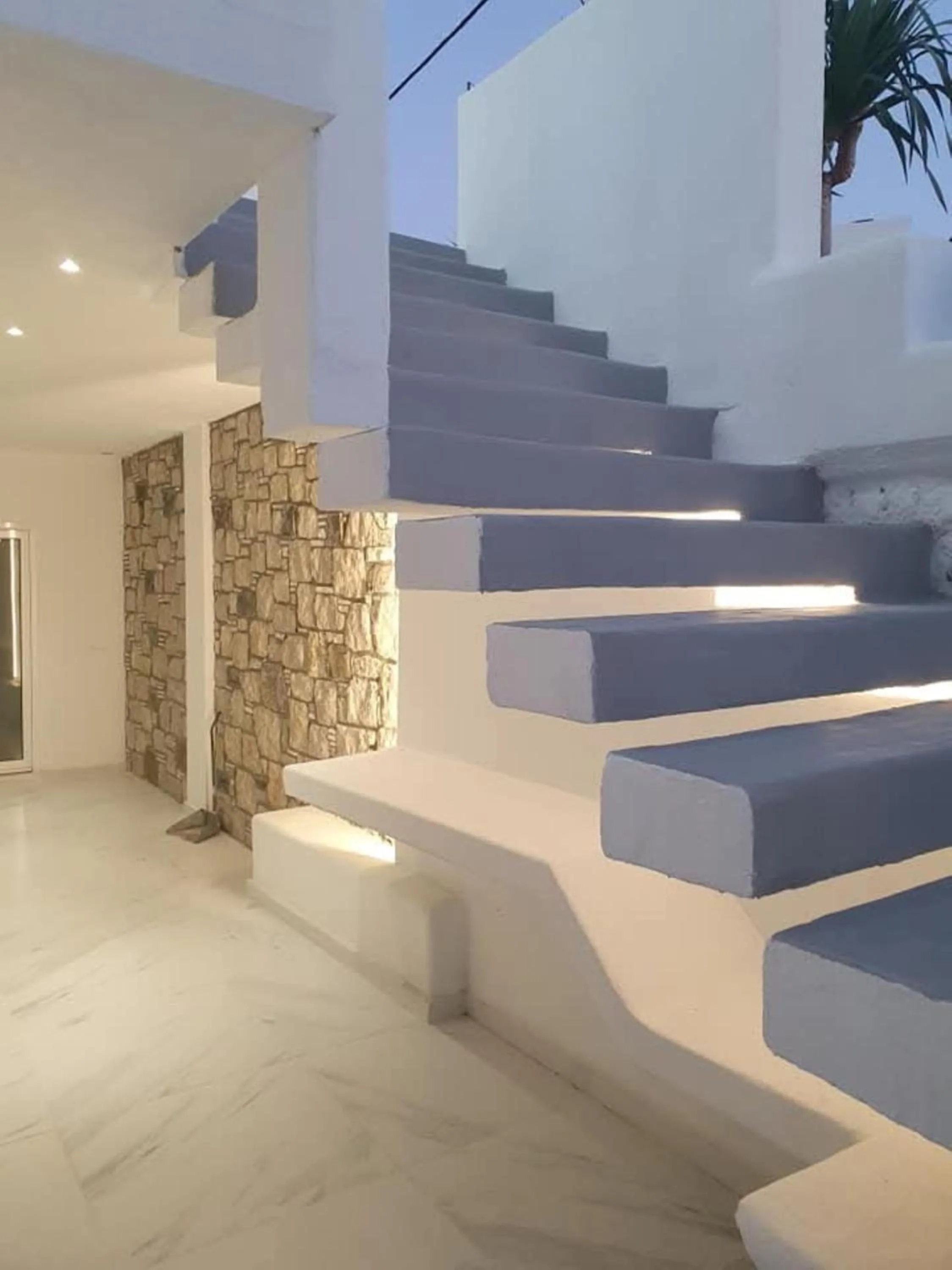 Property building in Kouros Home & Suites