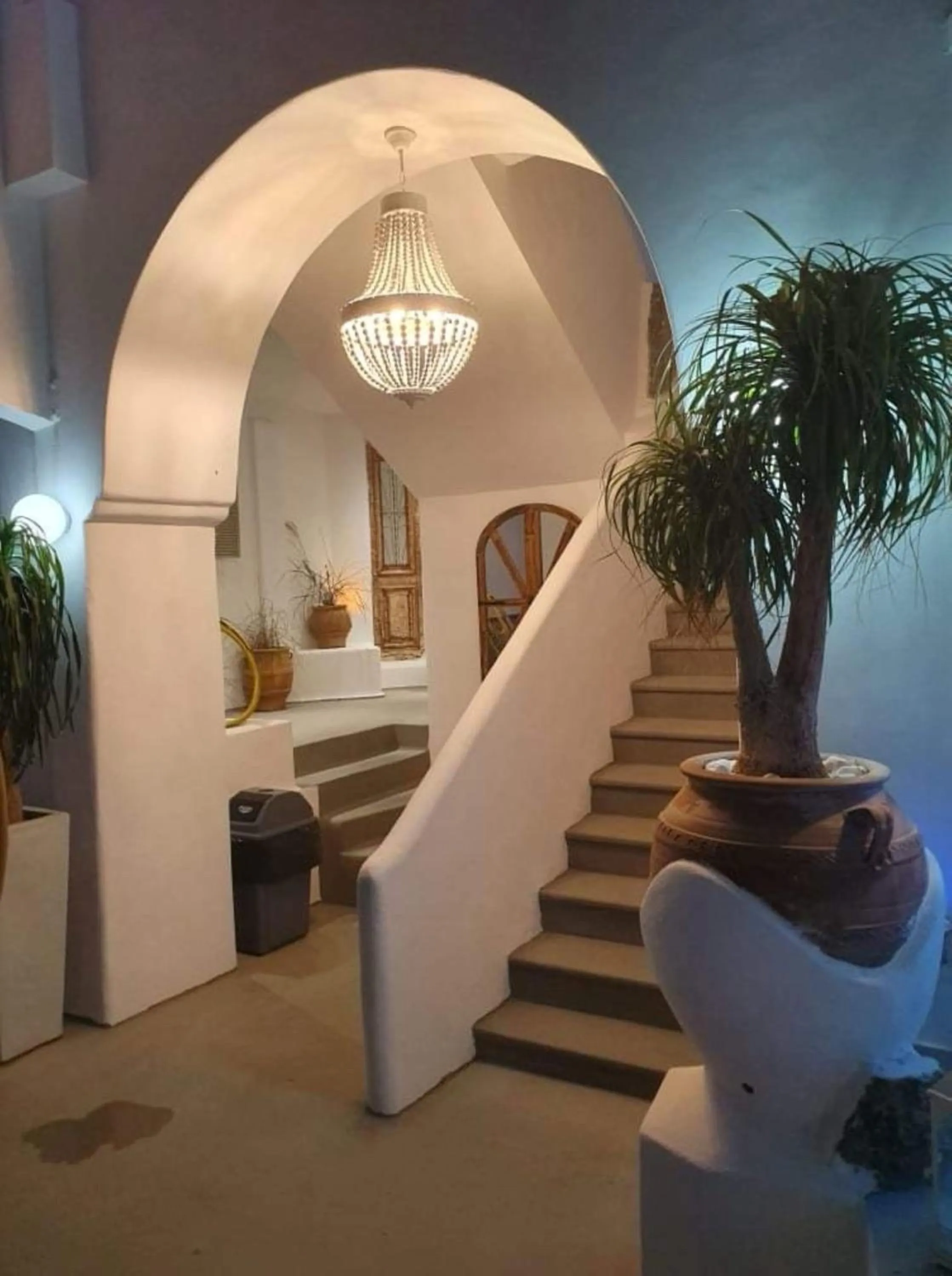 Property building in Kouros Home & Suites