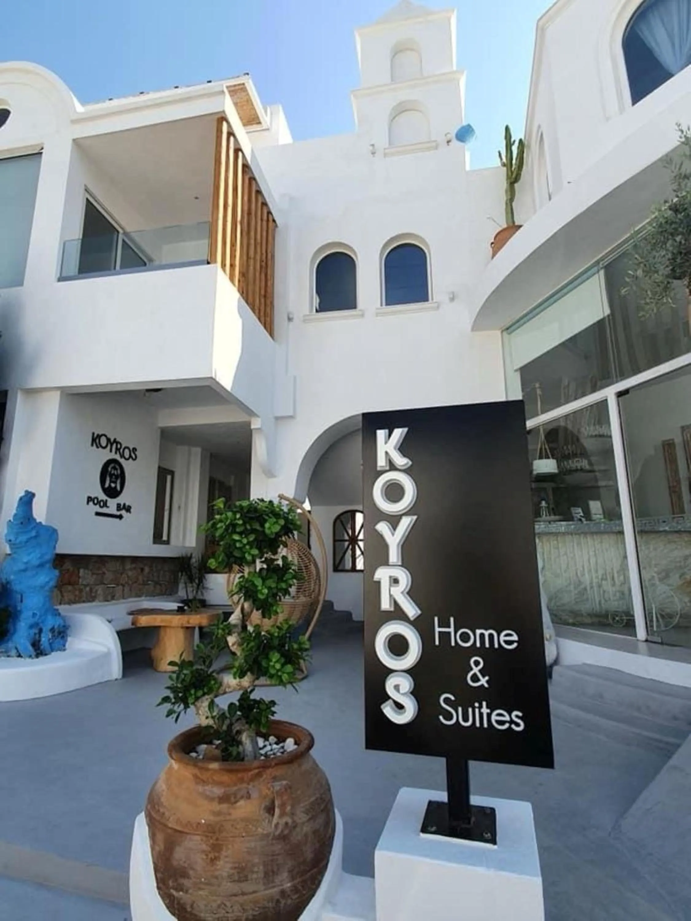 Facade/entrance in Kouros Home & Suites