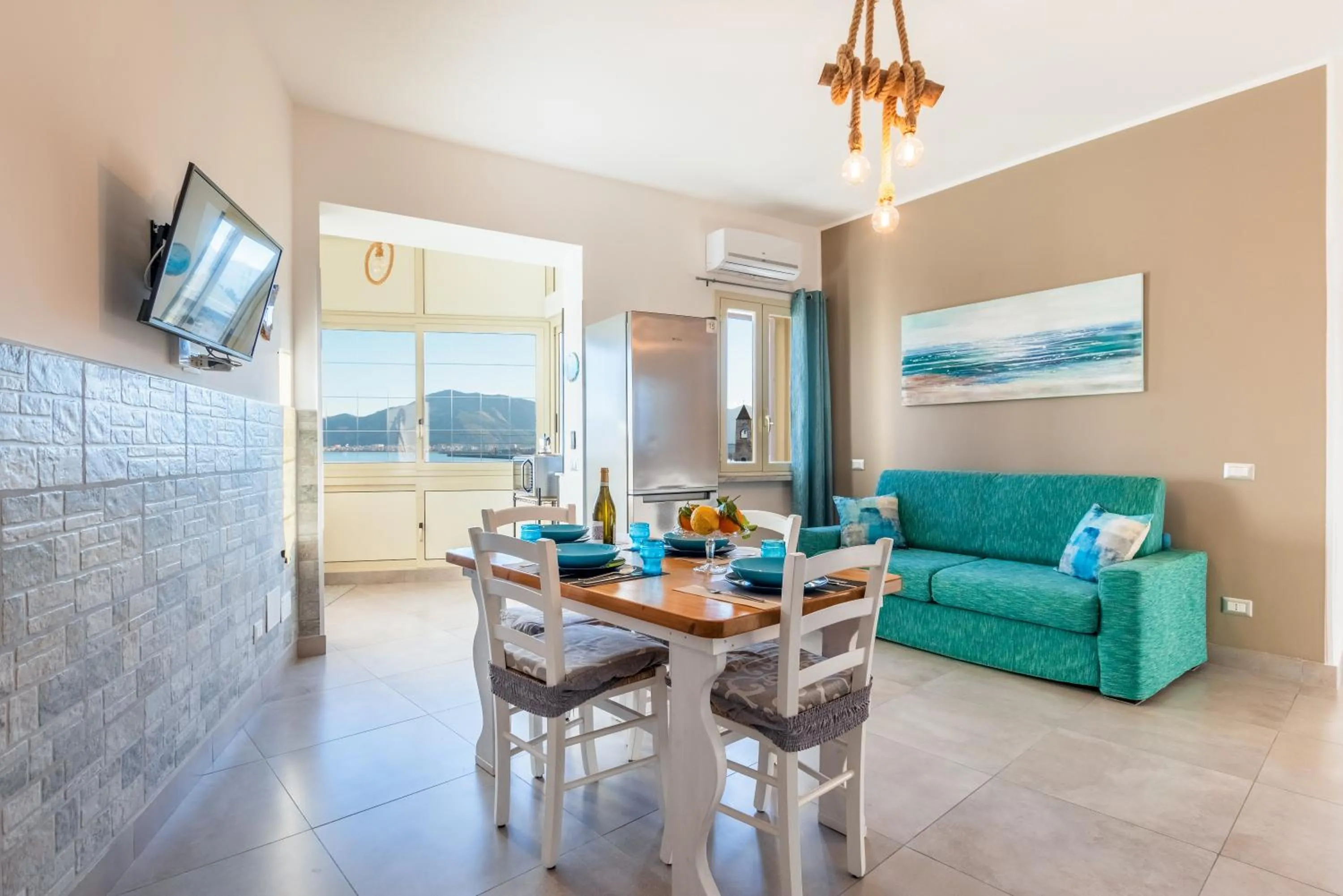 One-Bedroom Apartment in Casa de Paoli - Vista Mare Arenella, Palermo con Parcheggio Privato