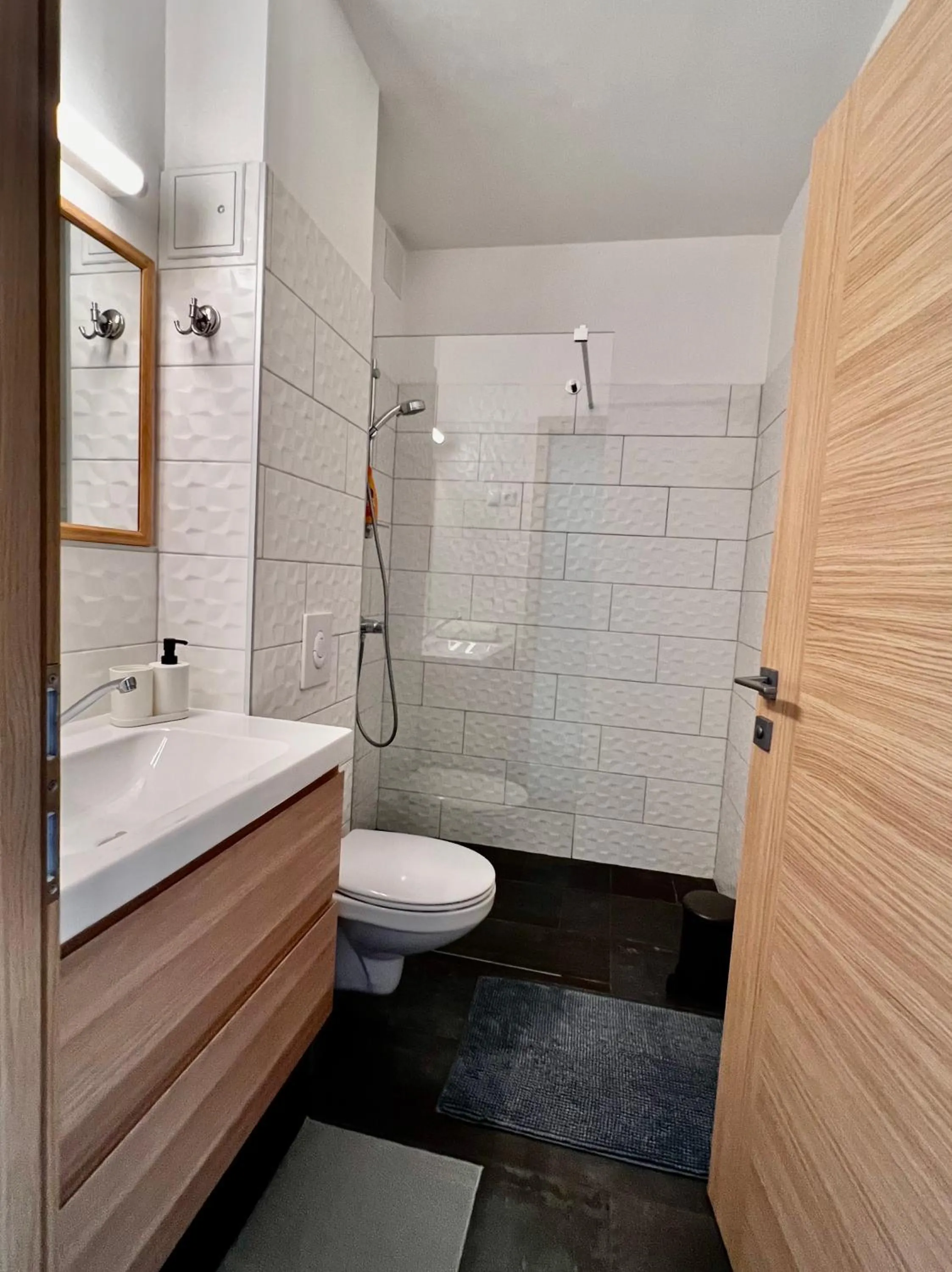 Shower in All Seasons Apartments Laško