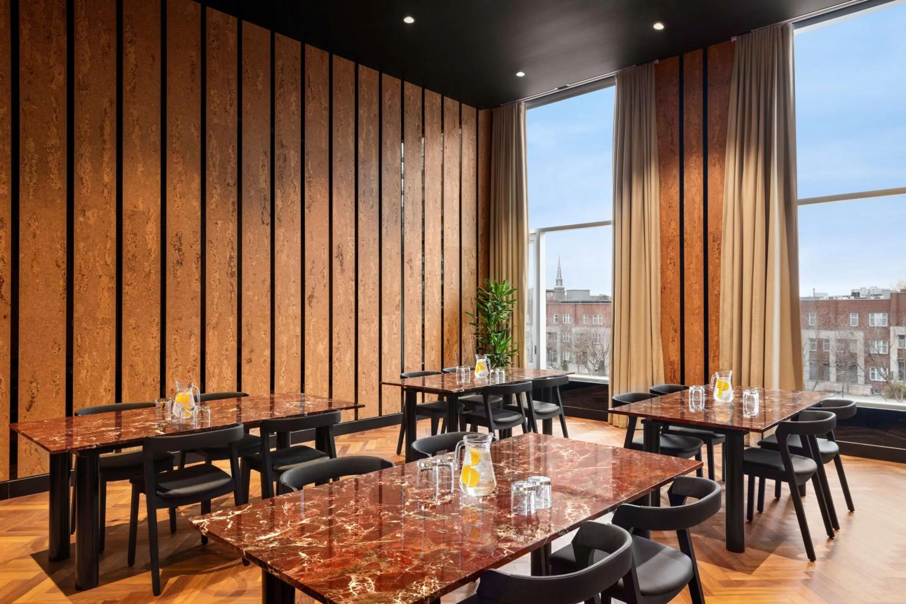 Meeting/conference room in Hyatt Centric Montreal