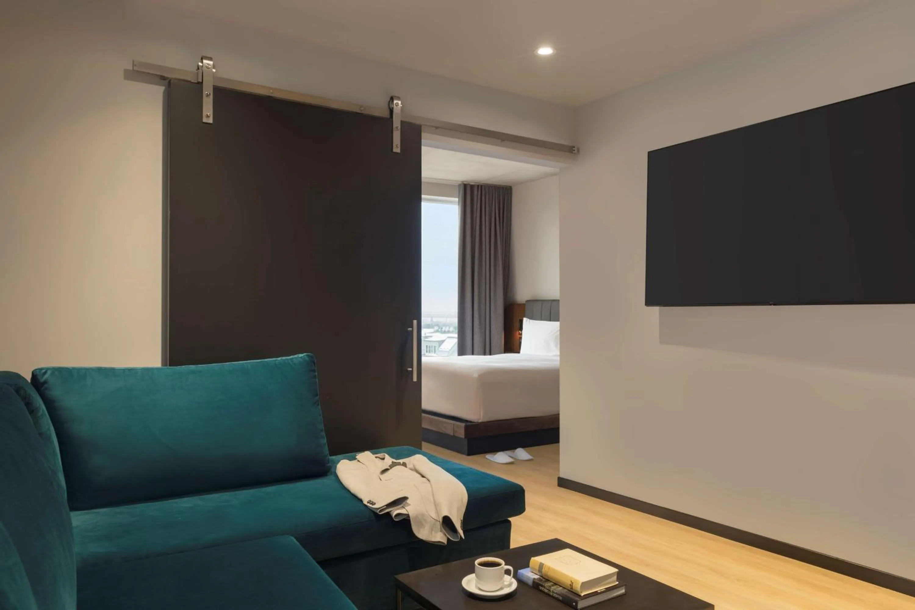 Living room, Bed in Hyatt Centric Montreal