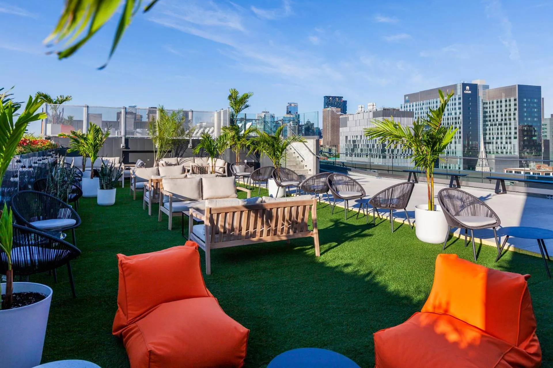 Swimming pool in Hyatt Centric Montreal