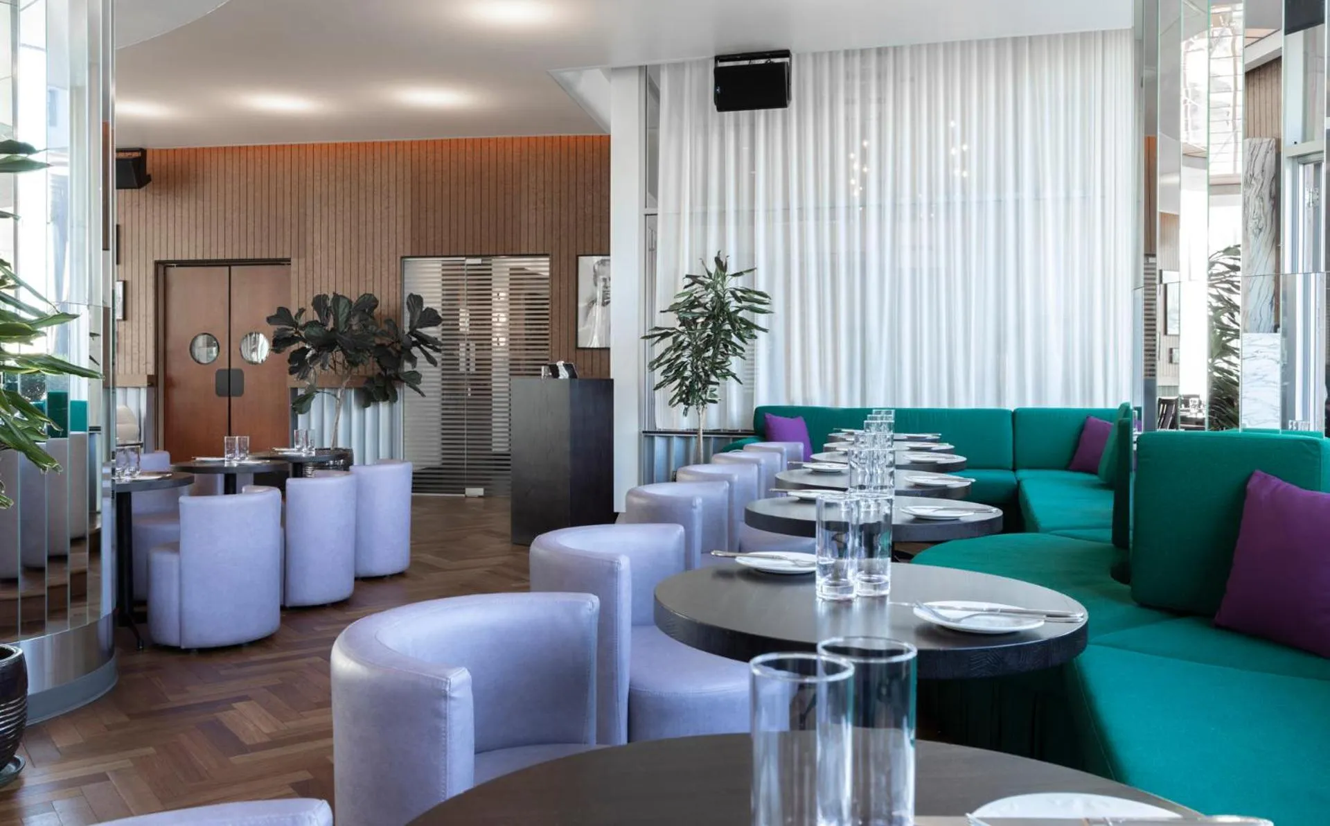 Restaurant/places to eat in Hyatt Centric Montreal