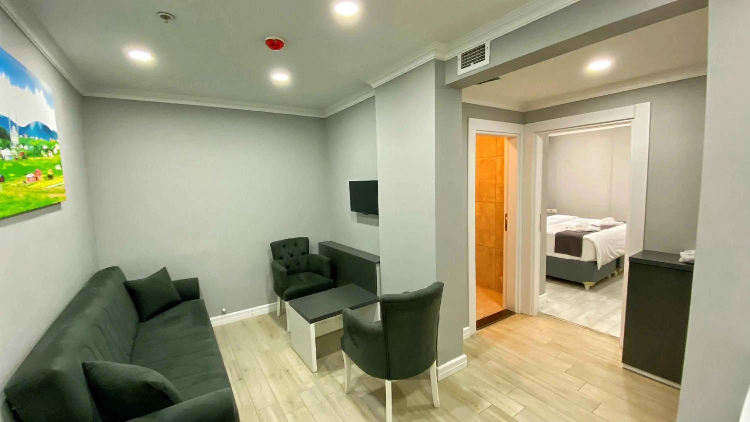 Seating area in Heaven Suite Hotel