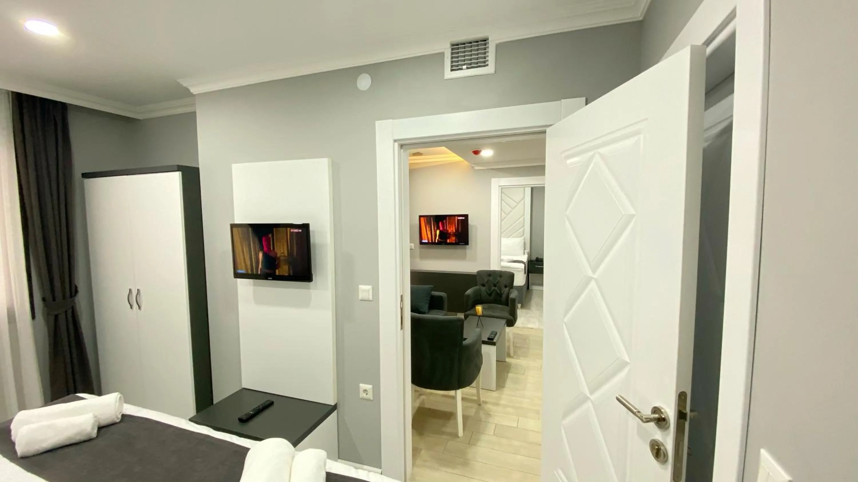 Bedroom in Heaven Suite Hotel