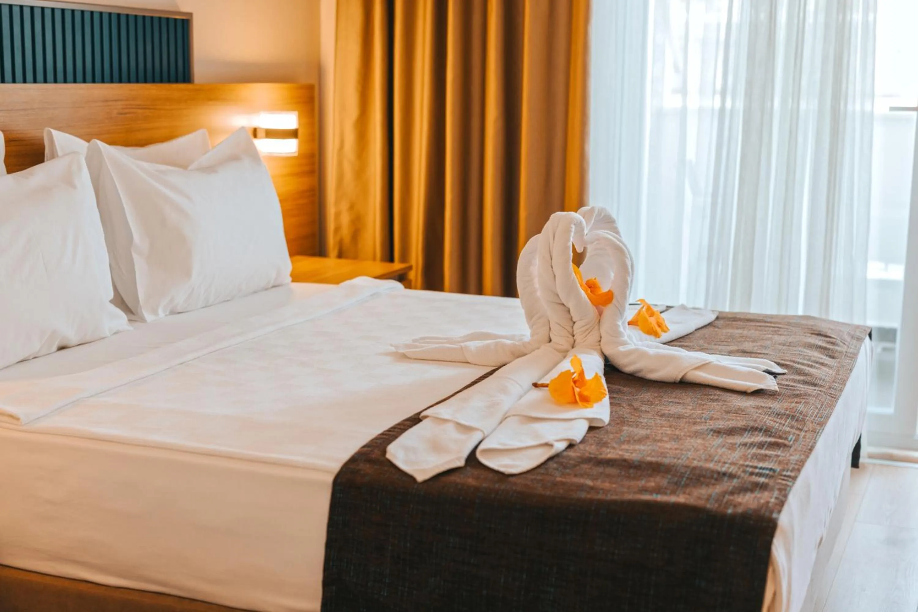 Bed in Viking Garden Hotel