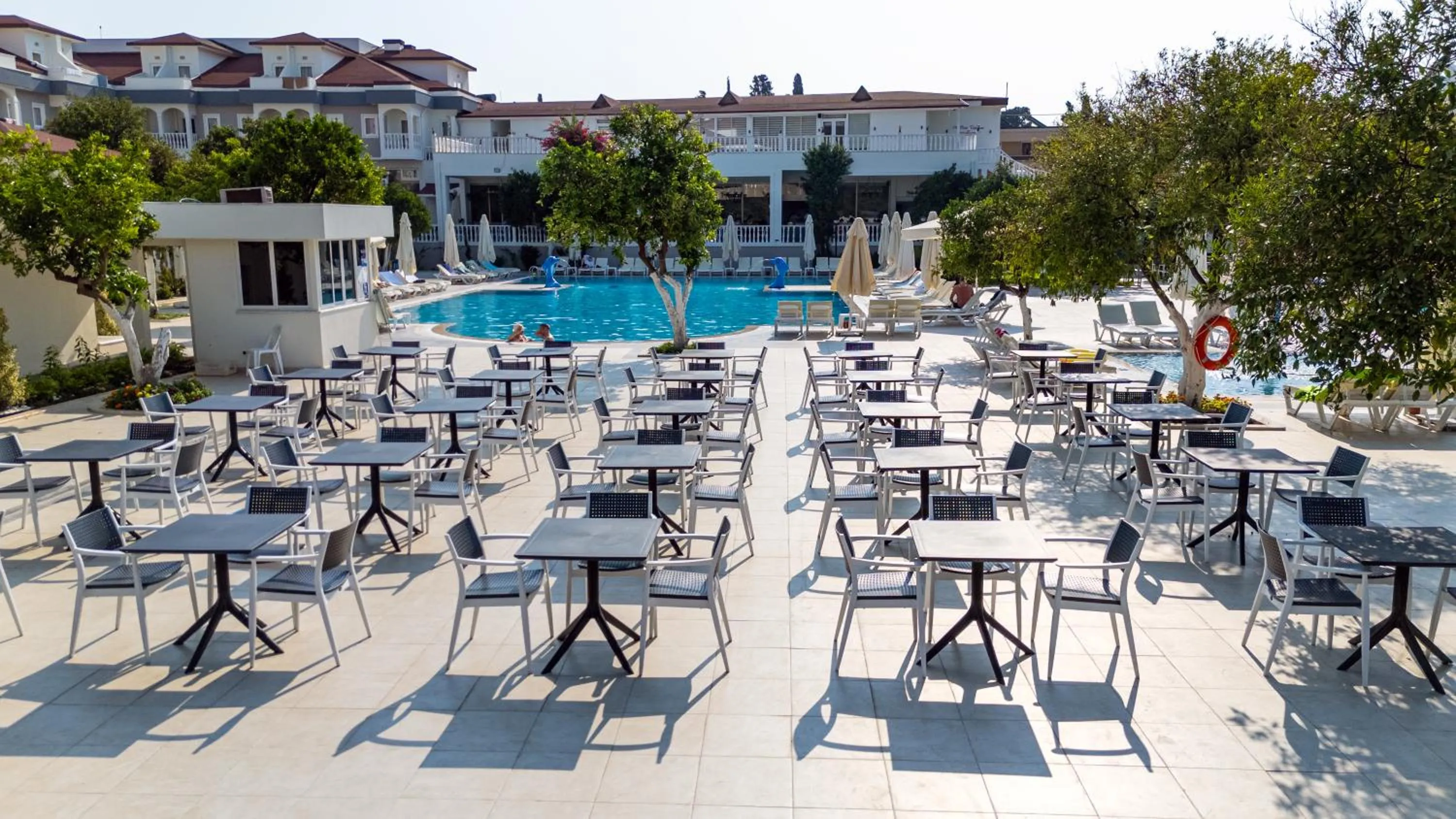 Evening entertainment in Viking Garden Hotel