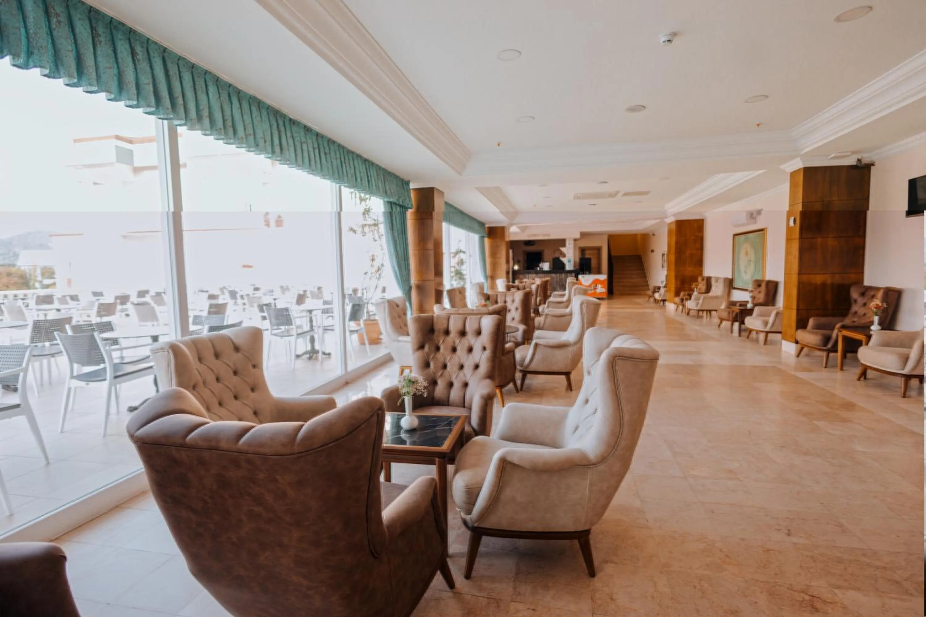 Seating area in Viking Garden Hotel