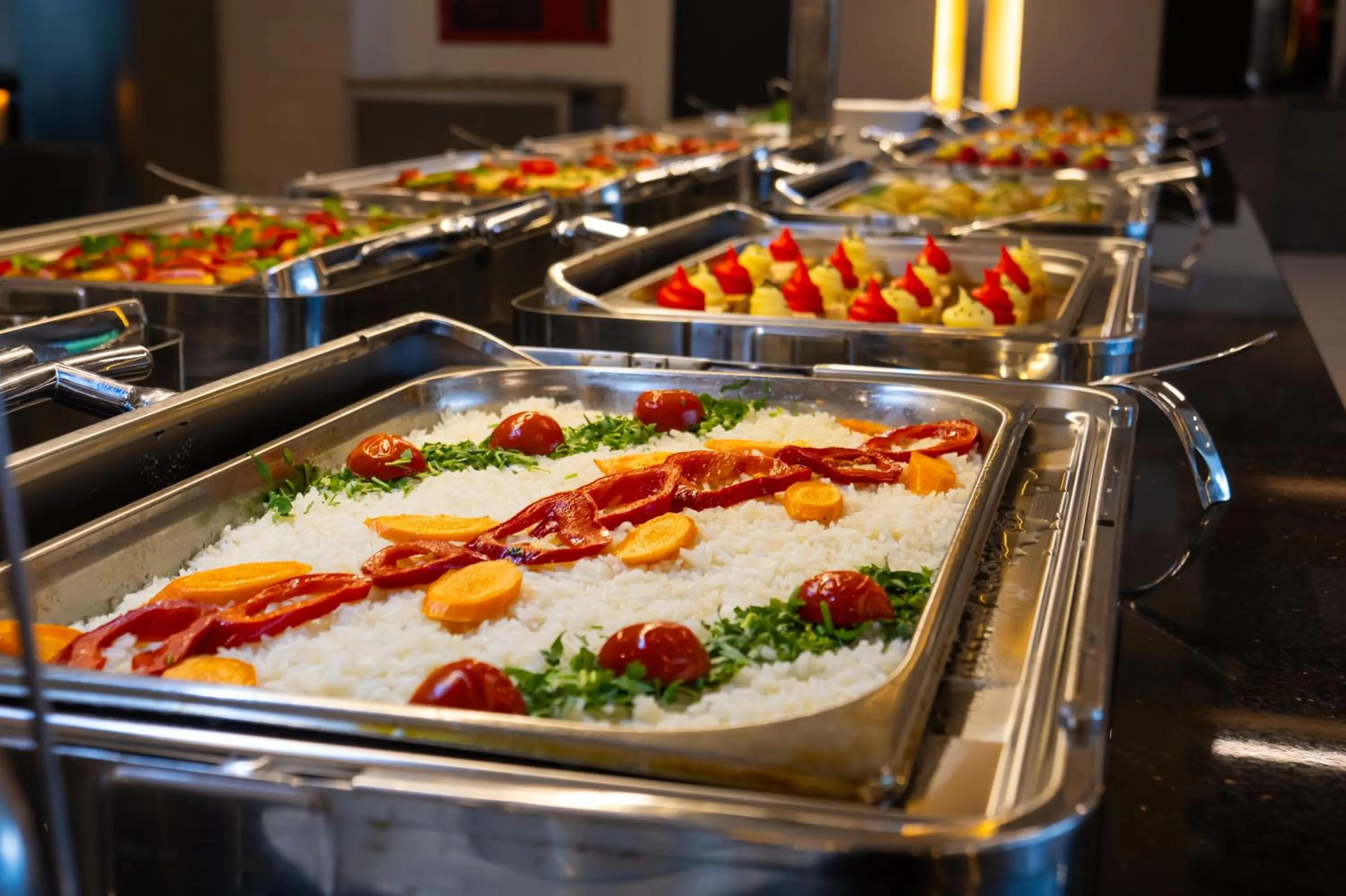 Food and drinks in Viking Garden Hotel