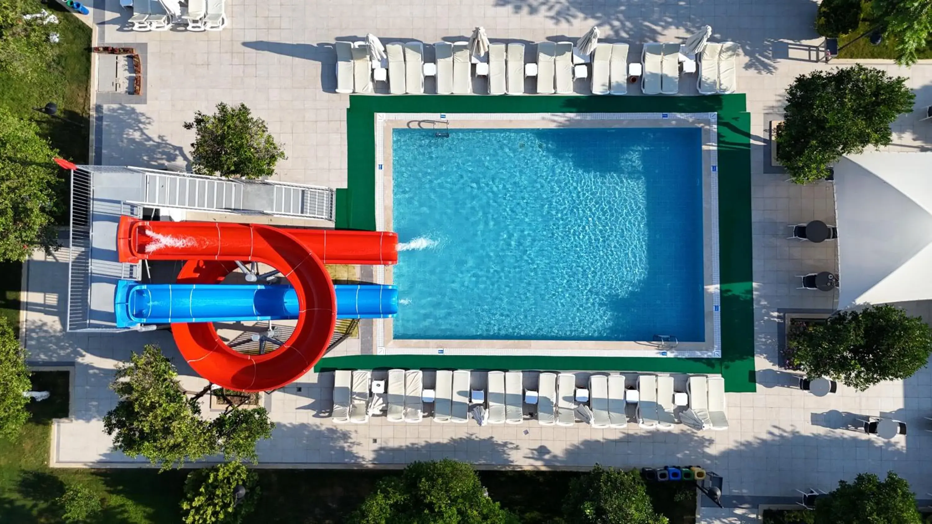 Swimming pool in Viking Garden Hotel Swimming pool in Viking Garden Hotel