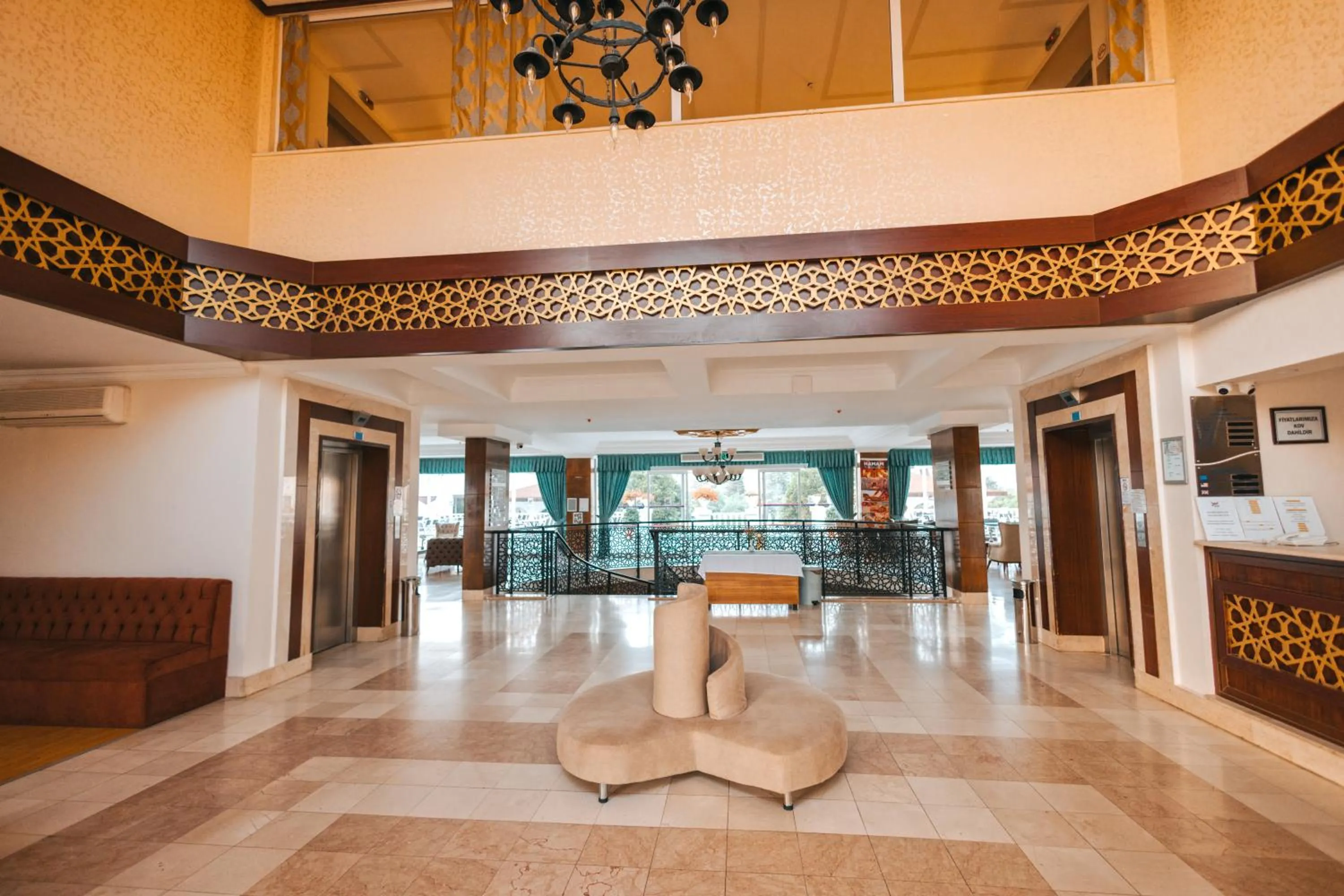 Facade/entrance in Viking Garden Hotel