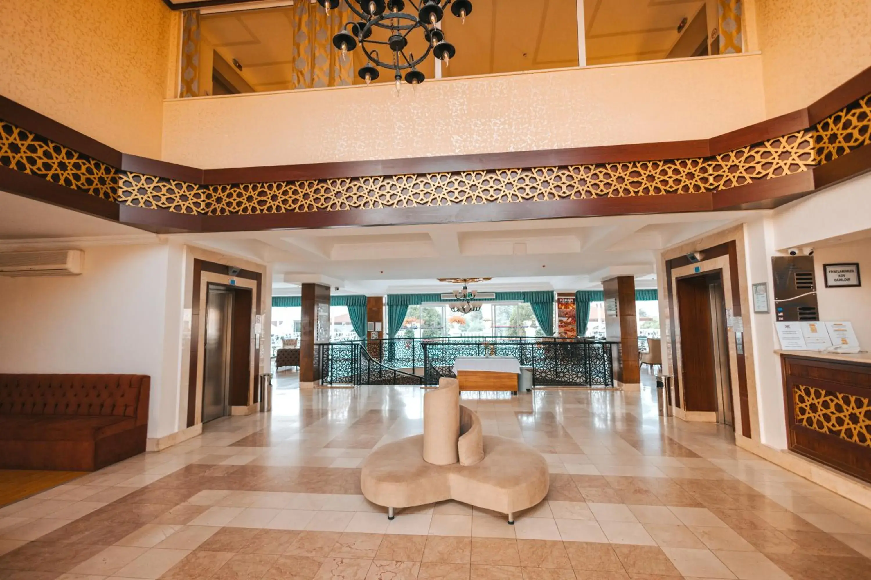 Facade/entrance in Viking Garden Hotel Facade/entrance in Viking Garden Hotel