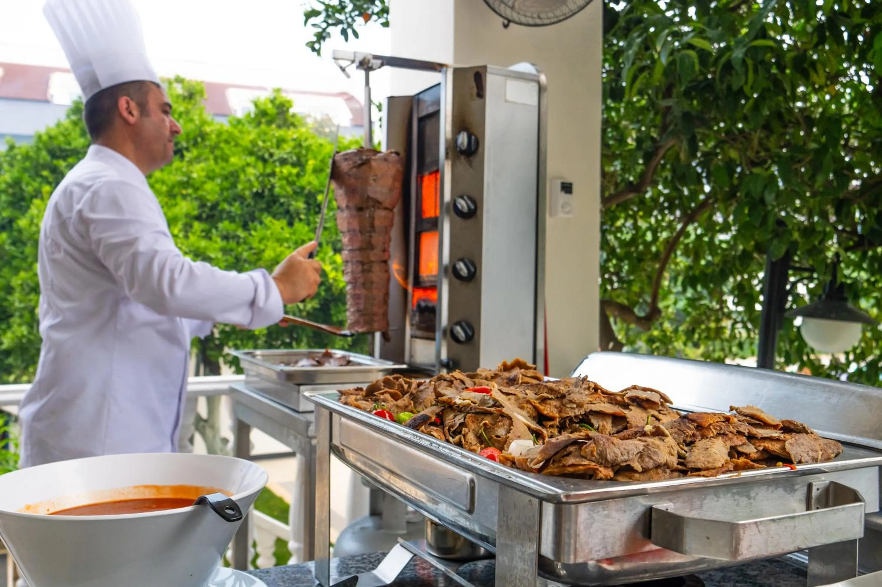 Food and drinks in Viking Garden Hotel