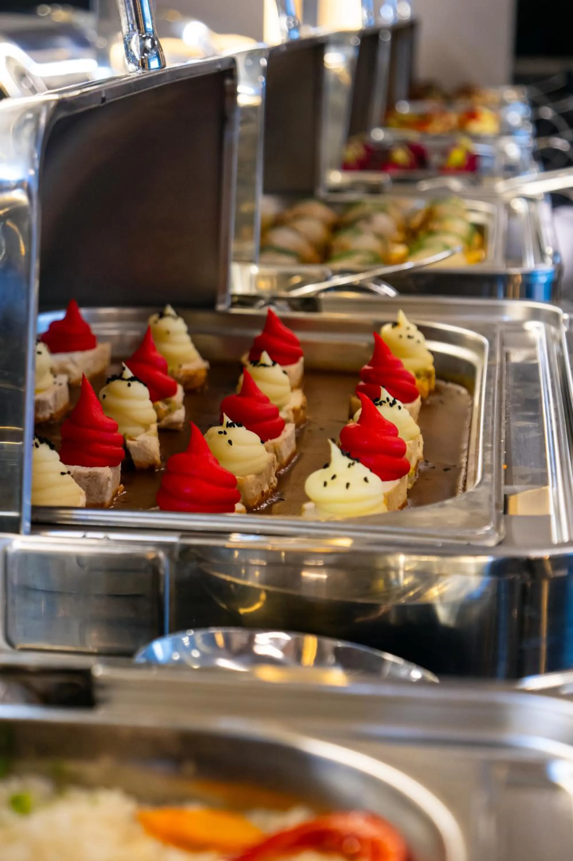 Food and drinks in Viking Garden Hotel