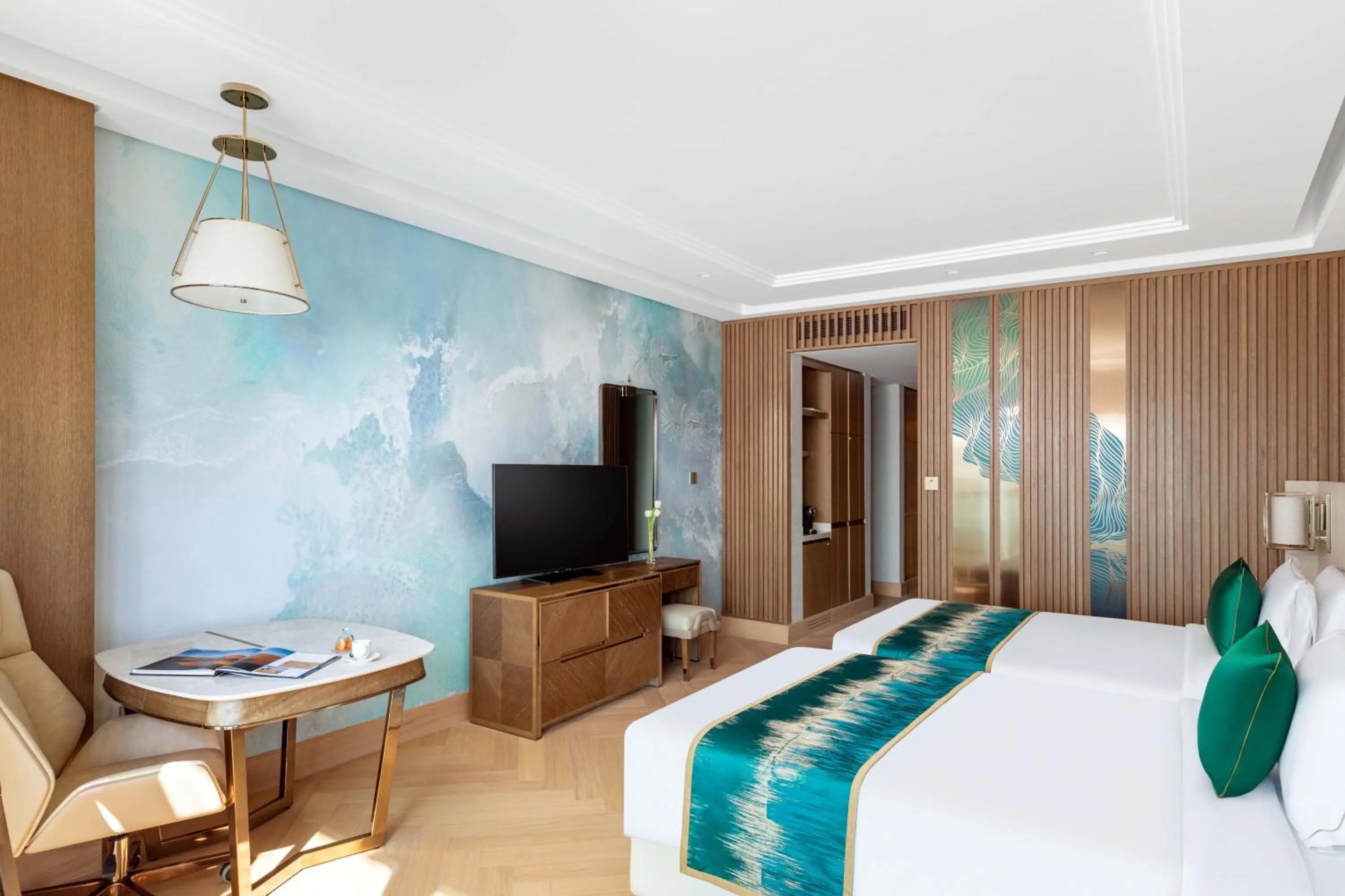 Bedroom, Bed in Taj Exotica Resort & Spa, The Palm, Dubai