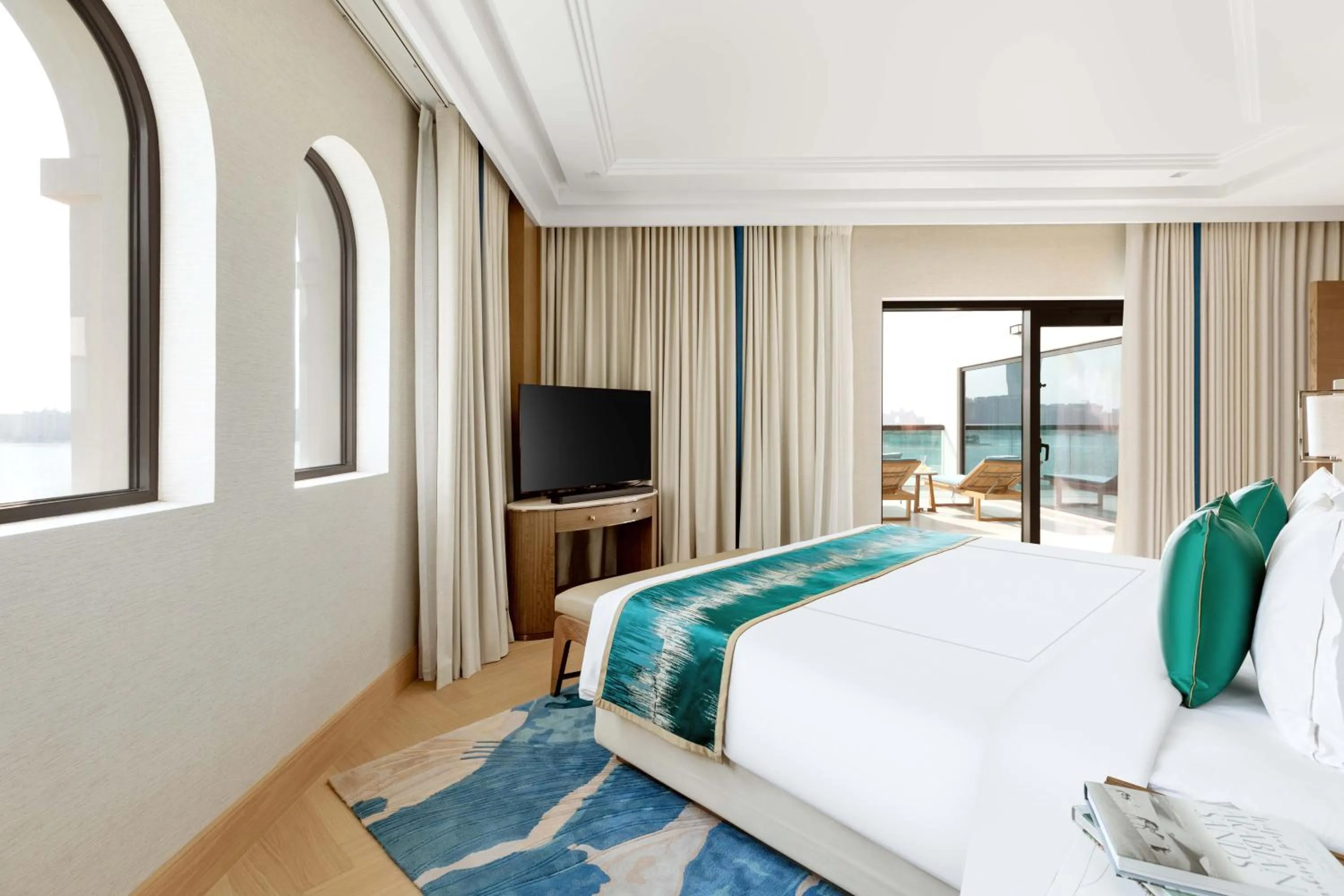 Bedroom, Bed in Taj Exotica Resort & Spa, The Palm, Dubai