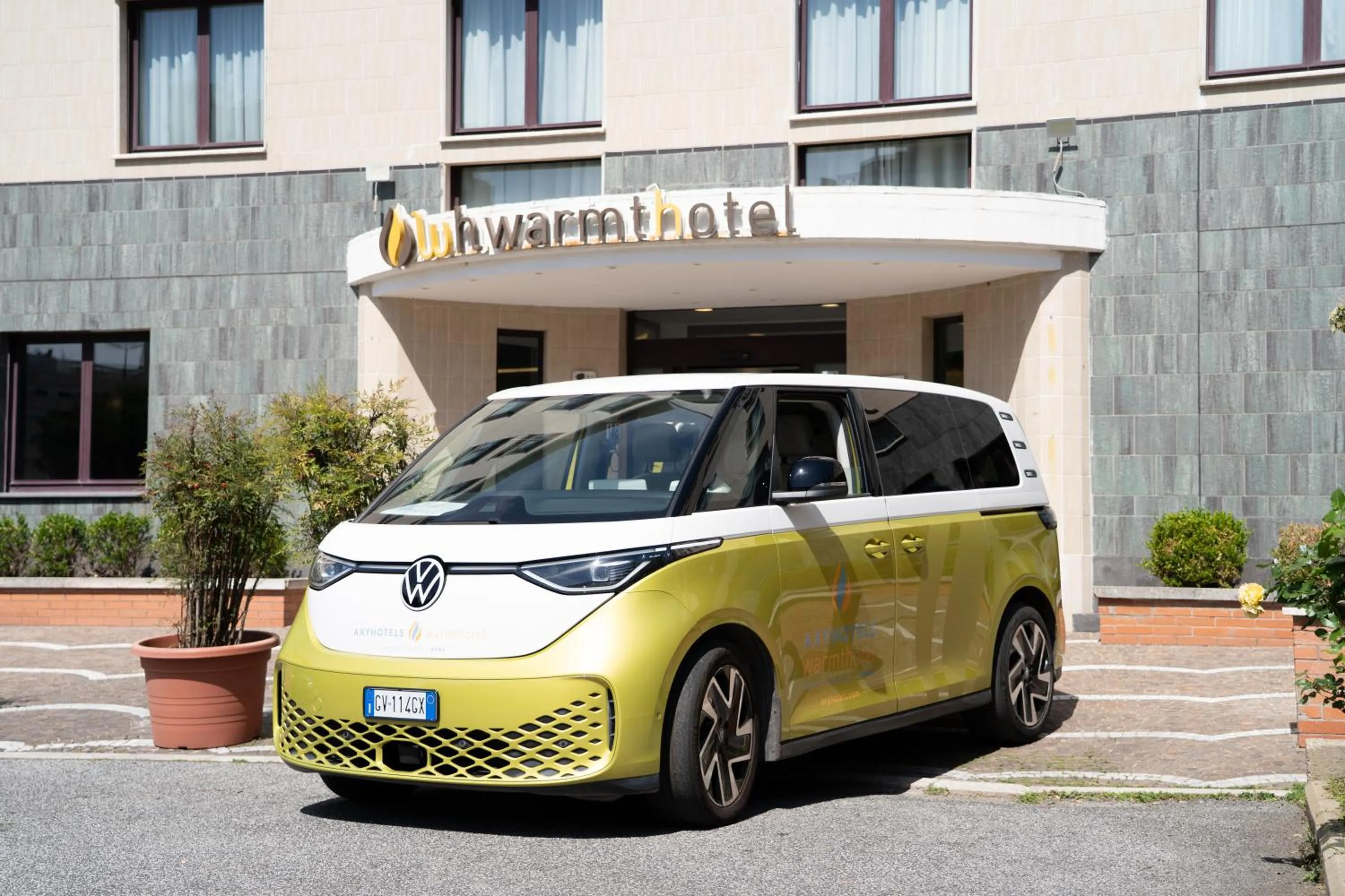 Property building in Warmthotel