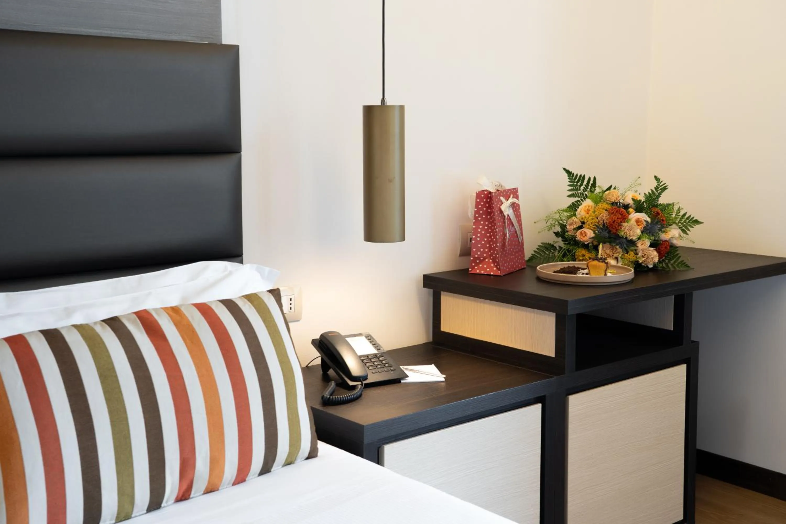 Bedroom, Bed in Warmthotel