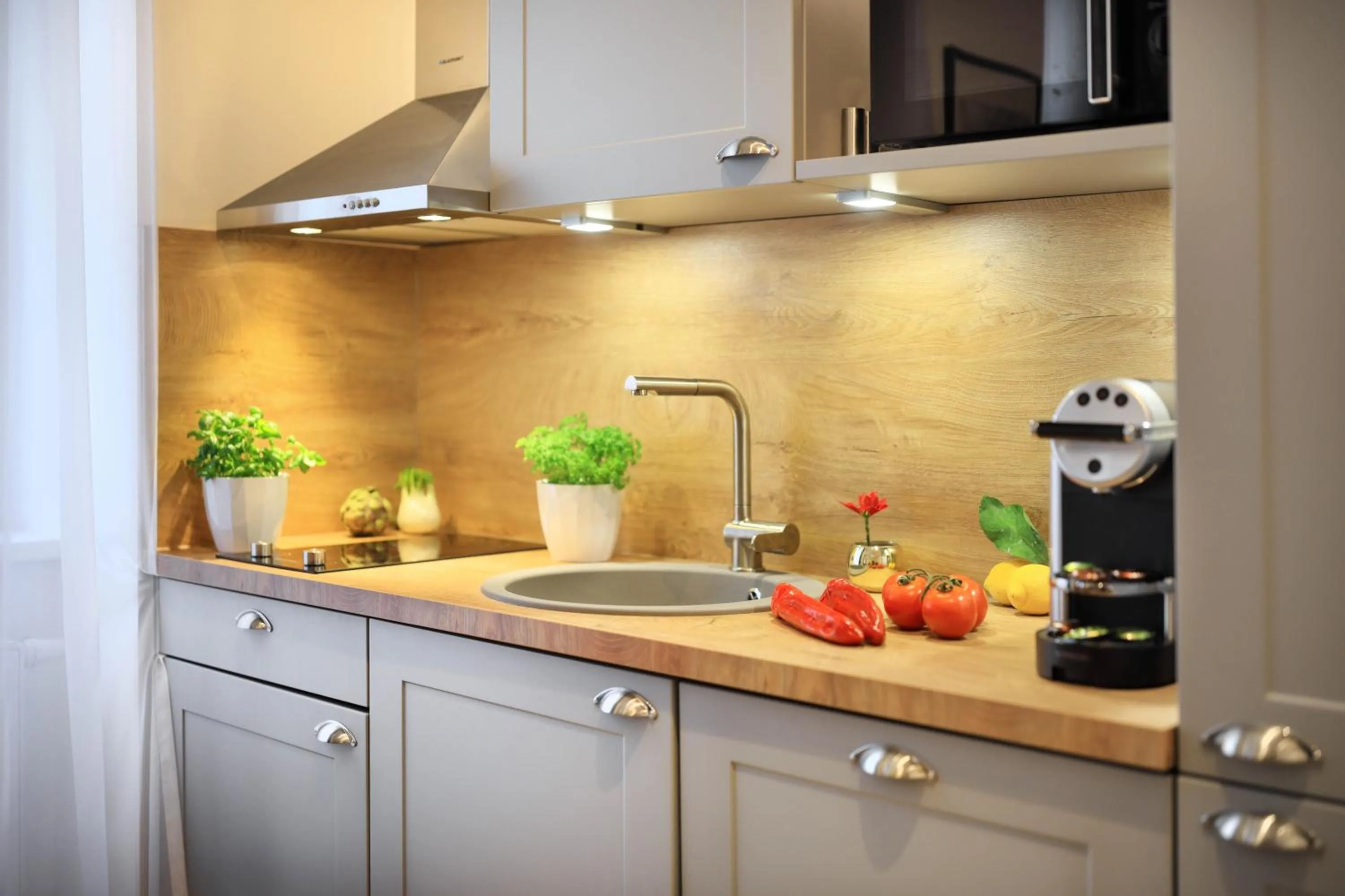 Coffee/tea facilities in Jimmy's Apartments Dandelion