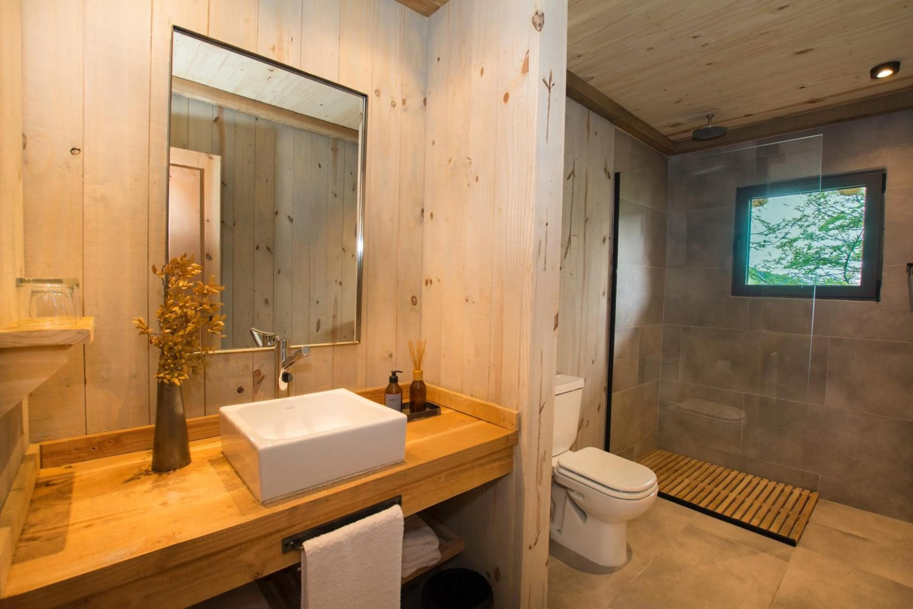 Shower in Hermoso Eco Lodge