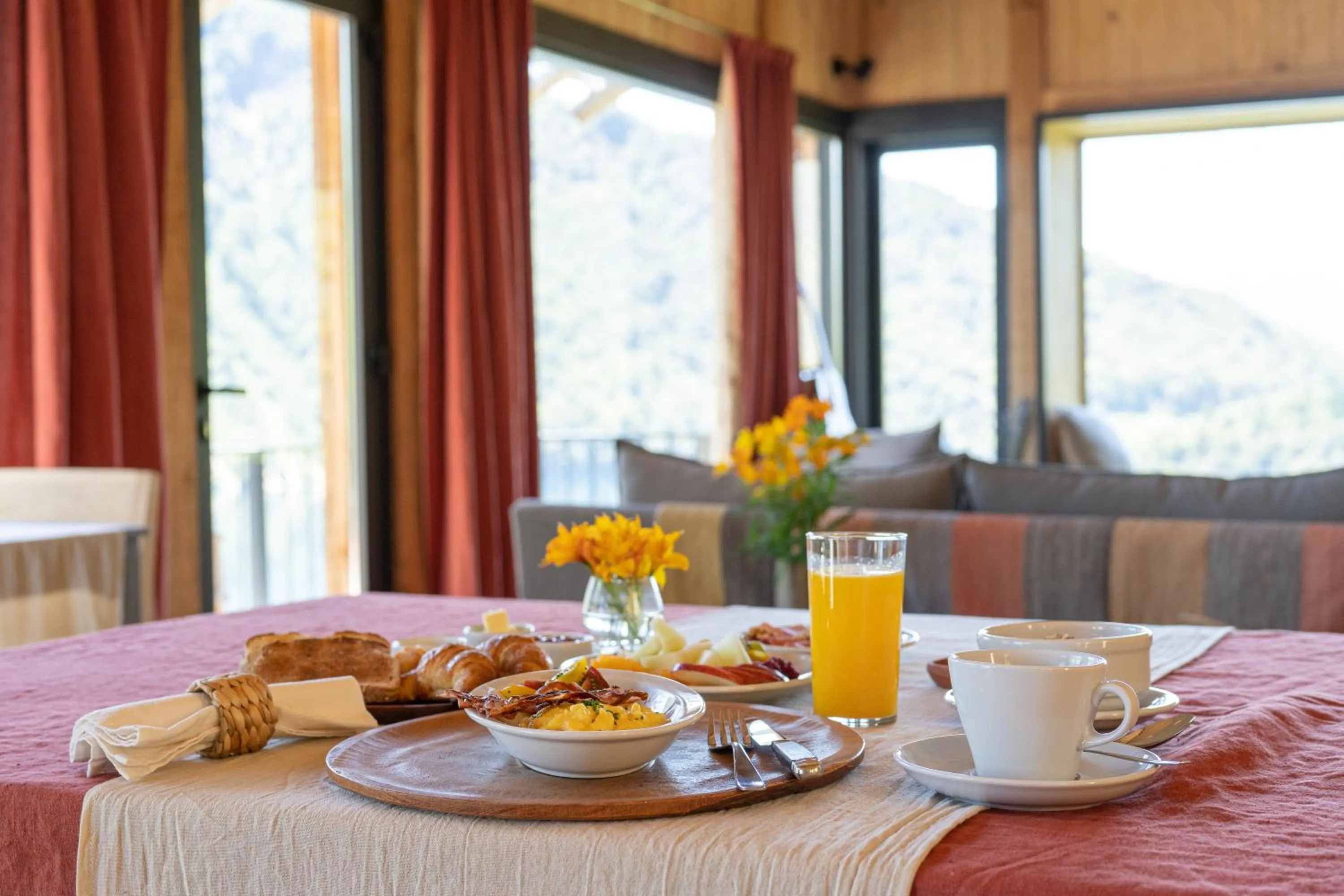 Breakfast in Hermoso Eco Lodge