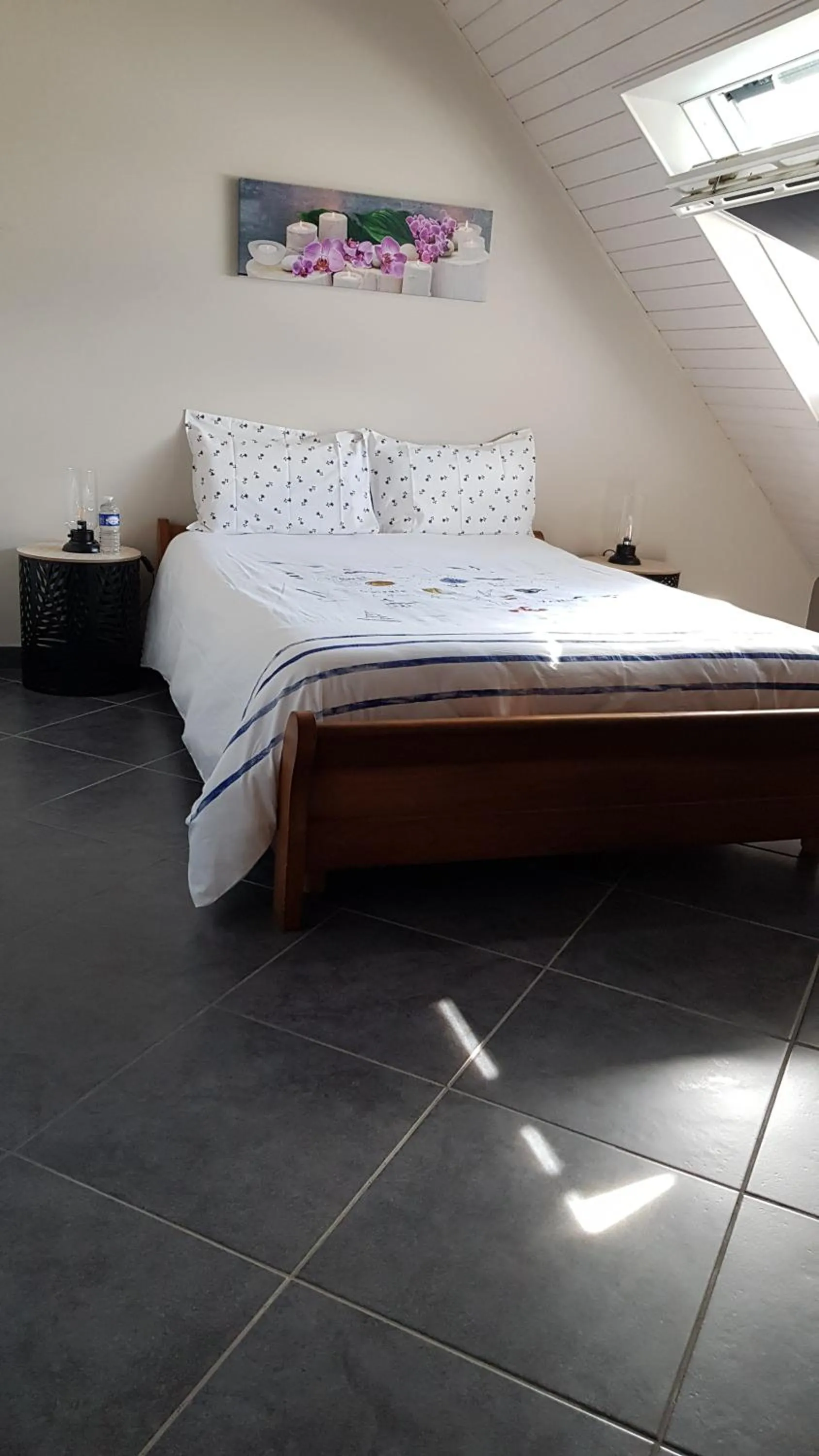 Bedroom, Bed in Les Korrigans