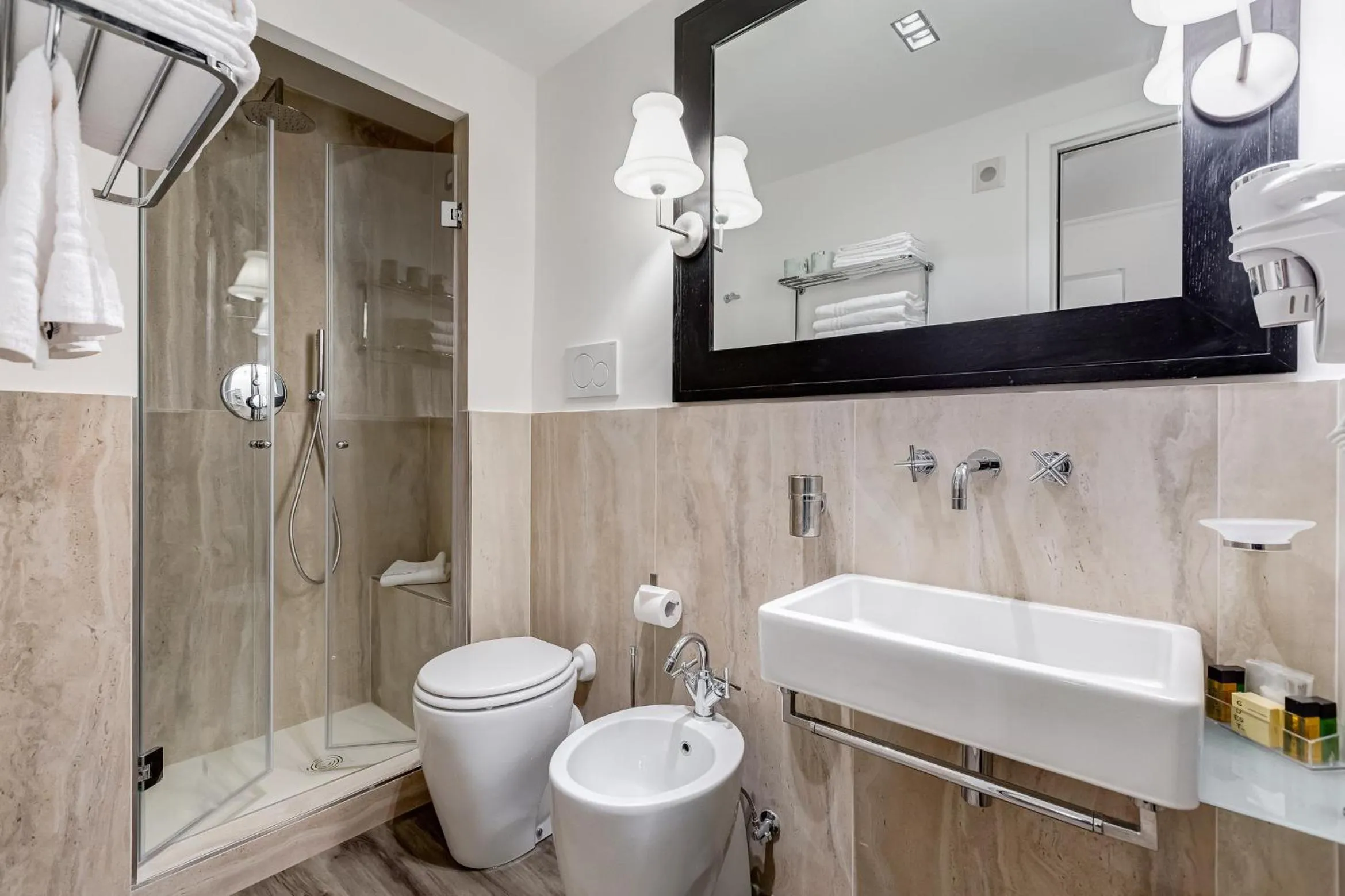 Residenza A -Via Veneto Fashion Rooms -self check-in