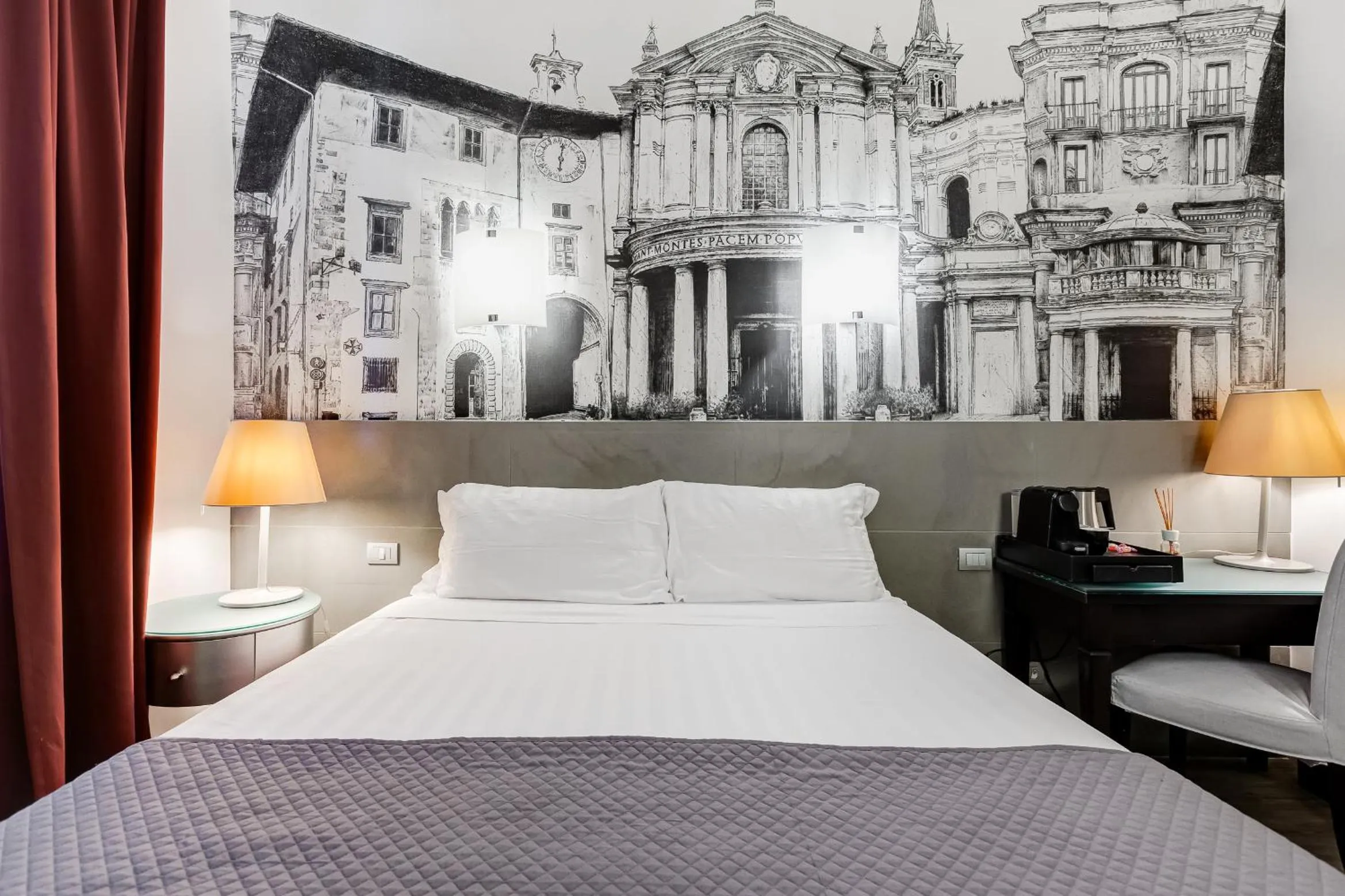 Bed in Residenza A -Via Veneto Fashion Rooms -self check-in