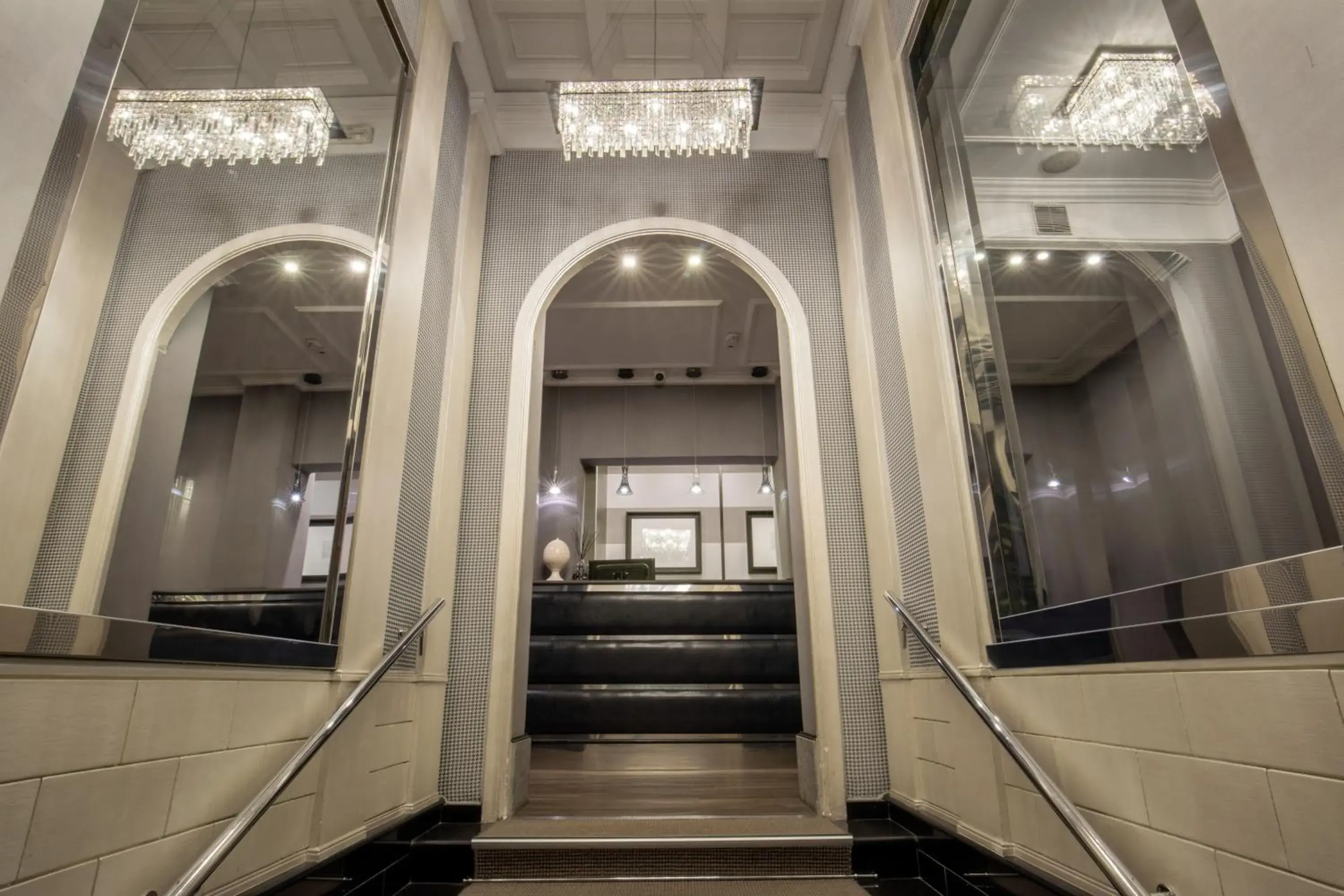 Lobby or reception in Hotel Royal Court Lobby or reception in Hotel Royal Court